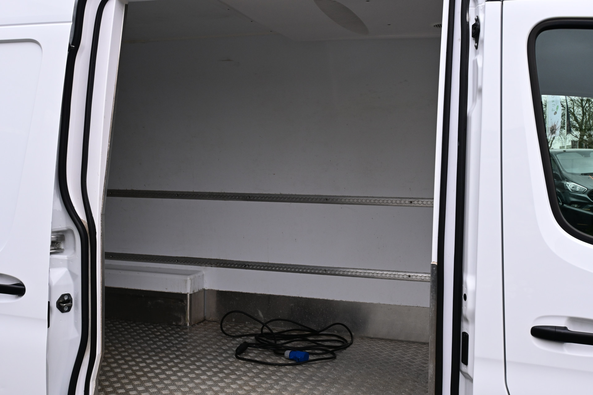 Mercedes-Benz Sprinter 10