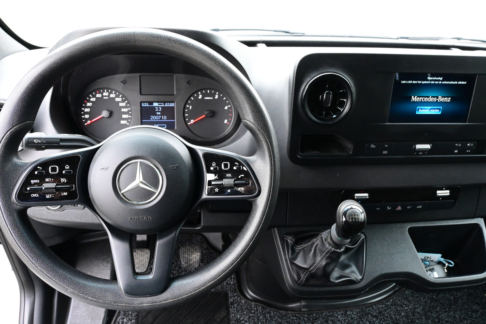 Mercedes-Benz Sprinter 16