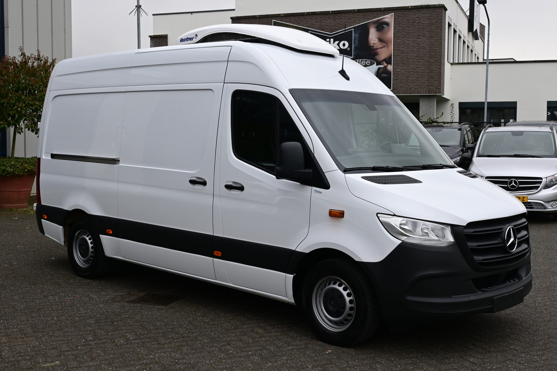Mercedes-Benz Sprinter 9