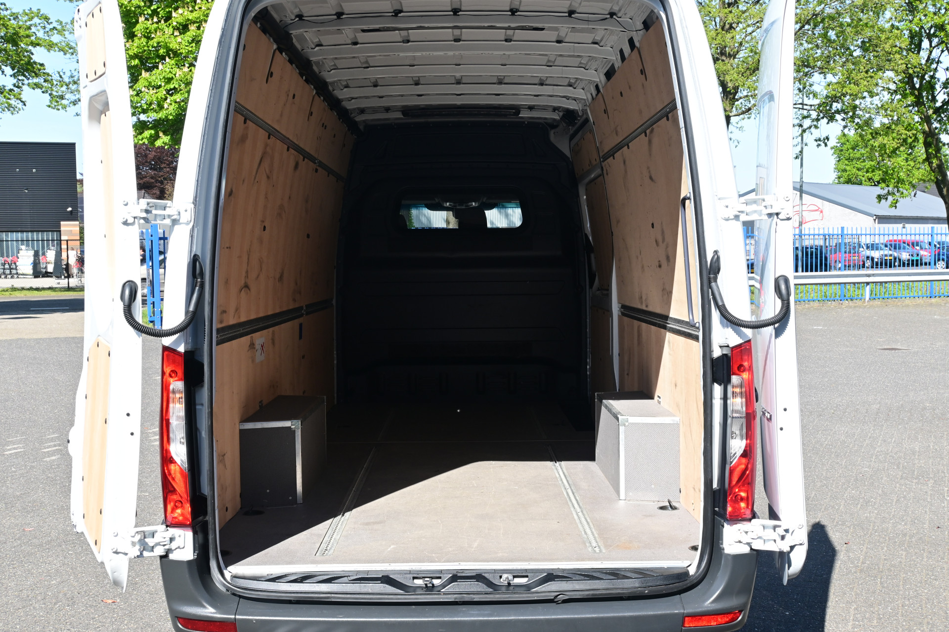 Mercedes-Benz Sprinter 9