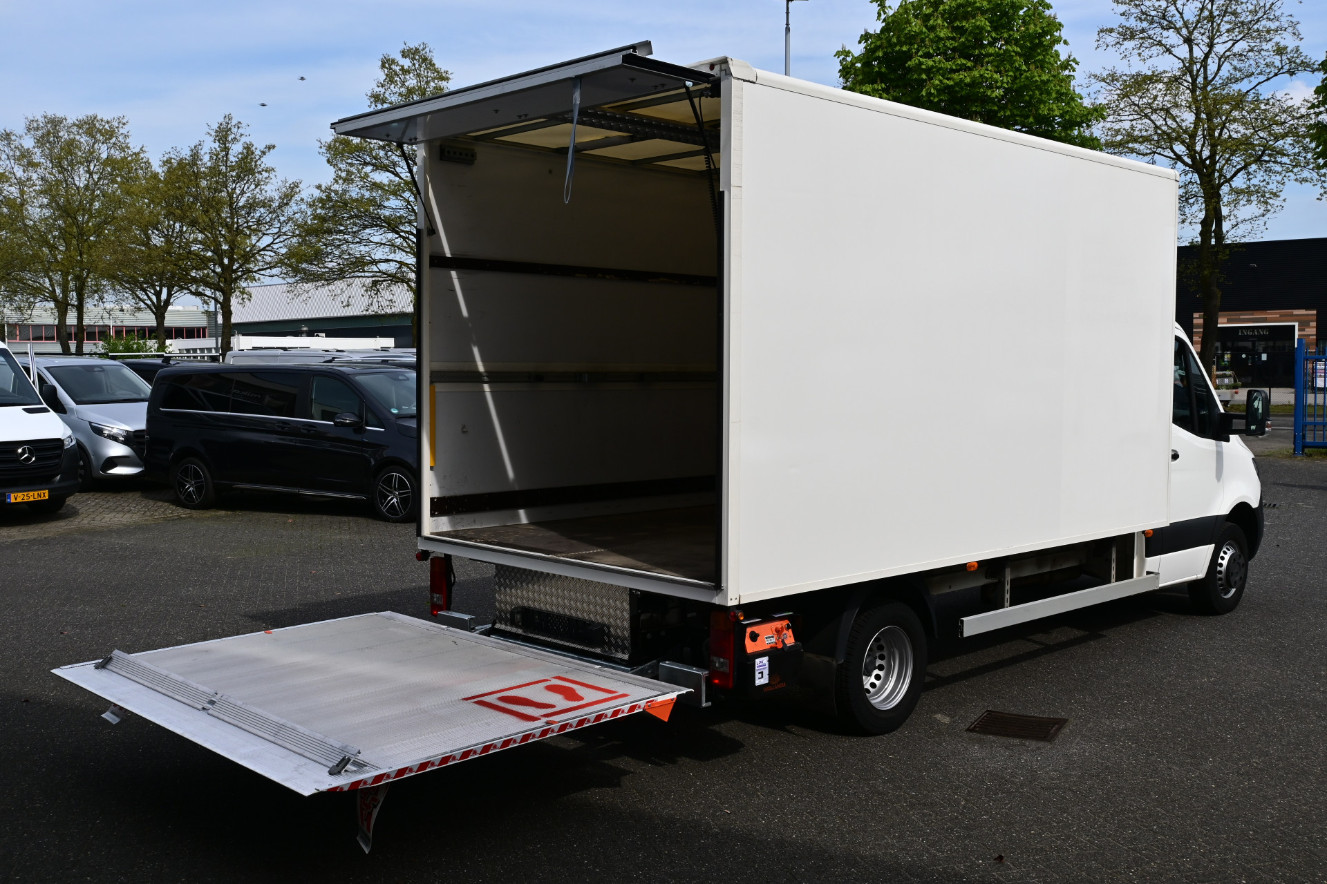 Mercedes-Benz Sprinter 2