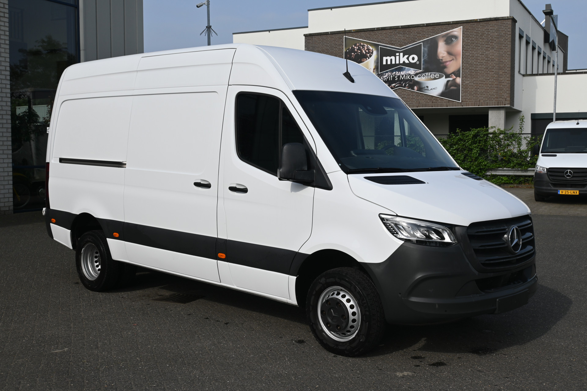 Mercedes-Benz Sprinter 10