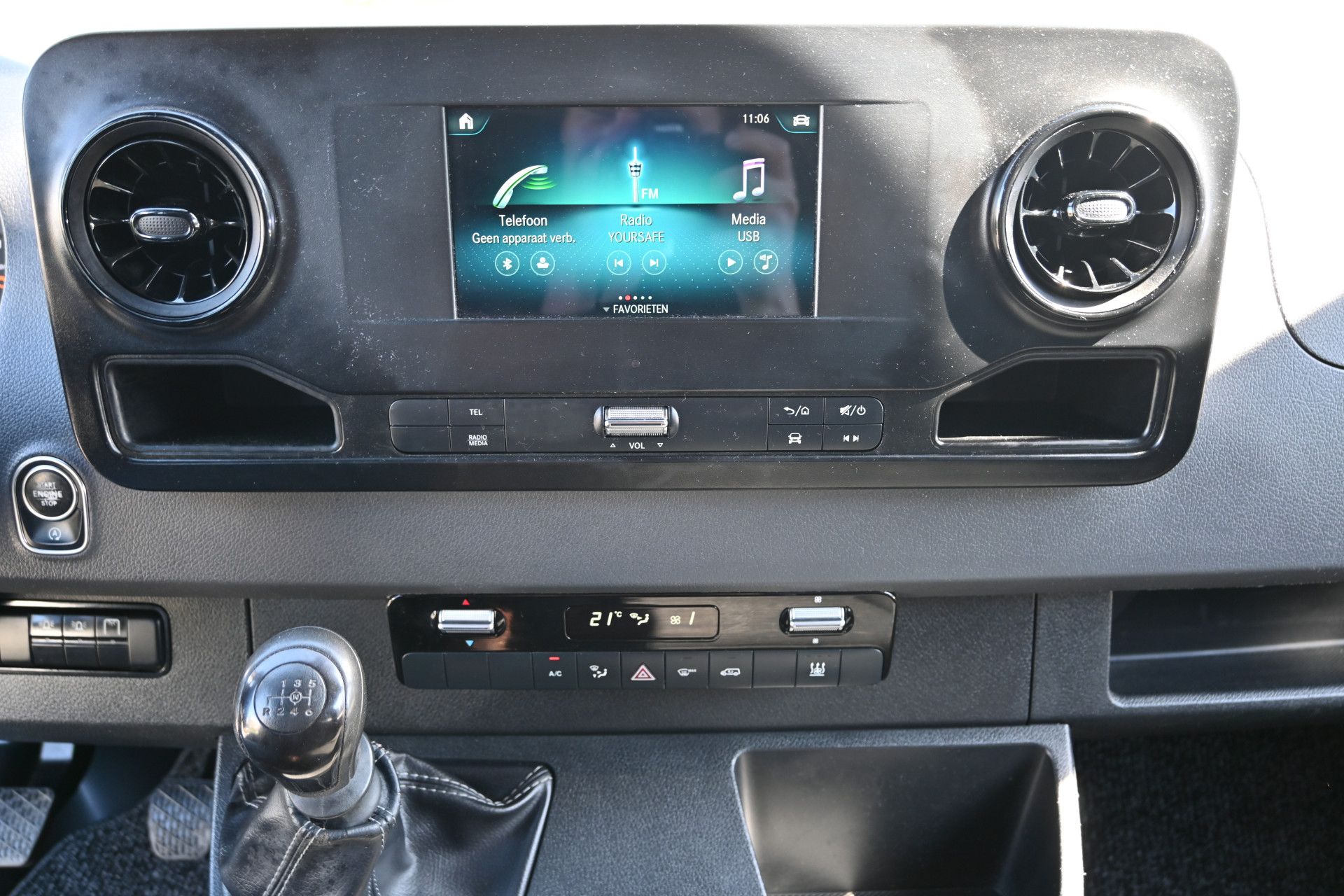 Mercedes-Benz Sprinter 4