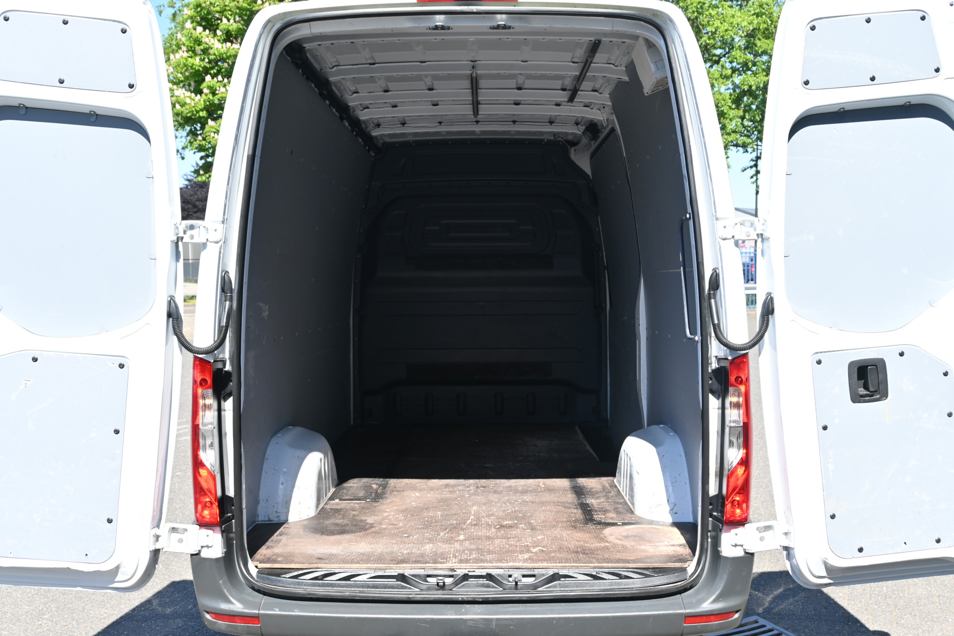 Mercedes-Benz Sprinter 10