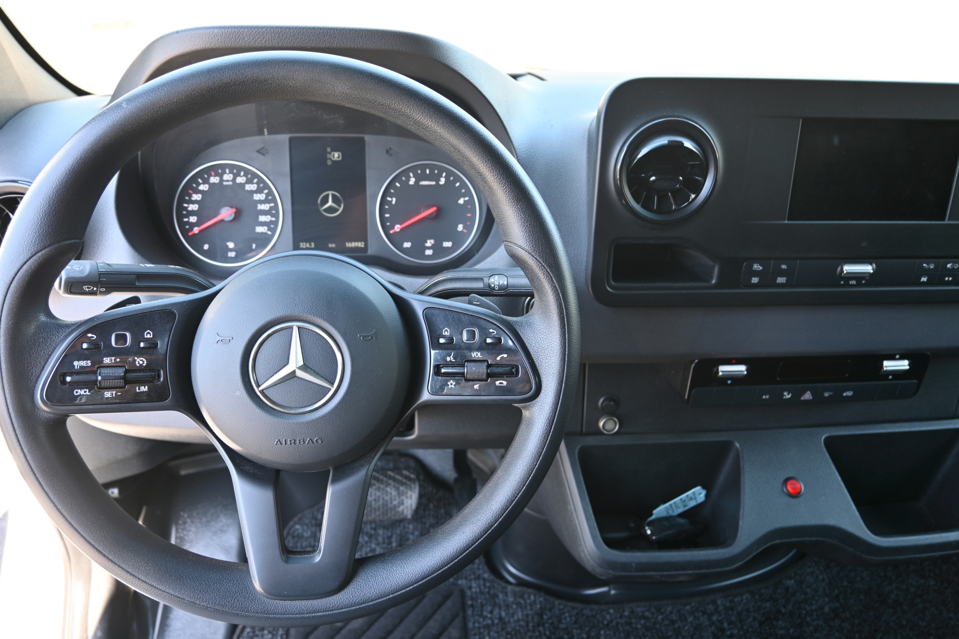 Mercedes-Benz Sprinter 12