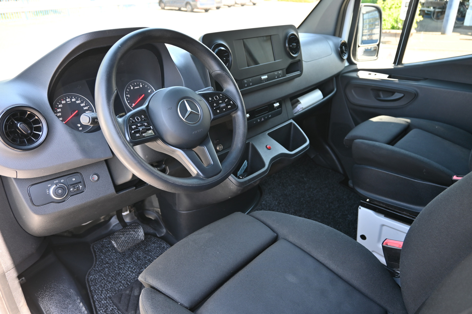 Mercedes-Benz Sprinter 3