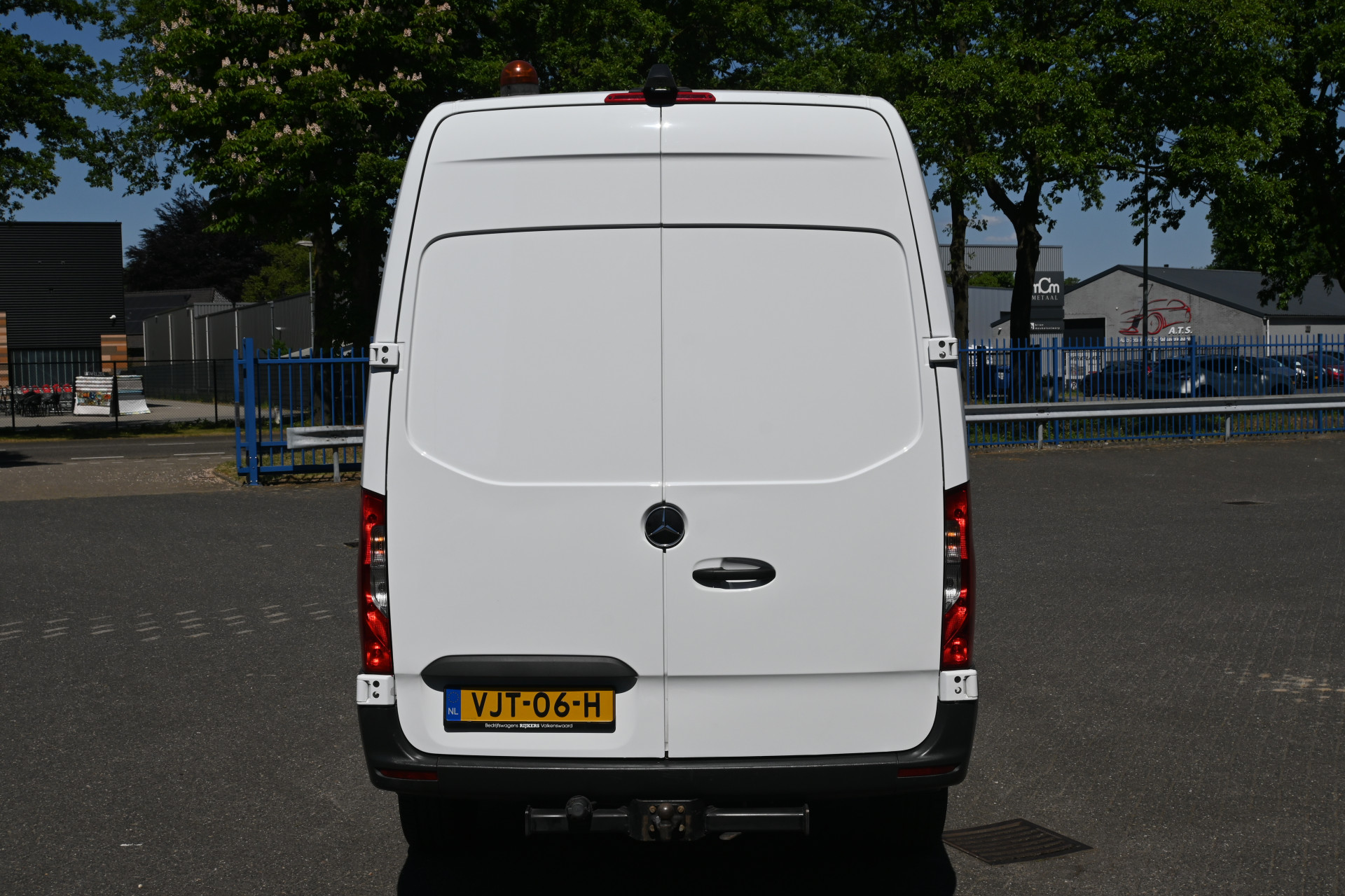 Mercedes-Benz Sprinter 9