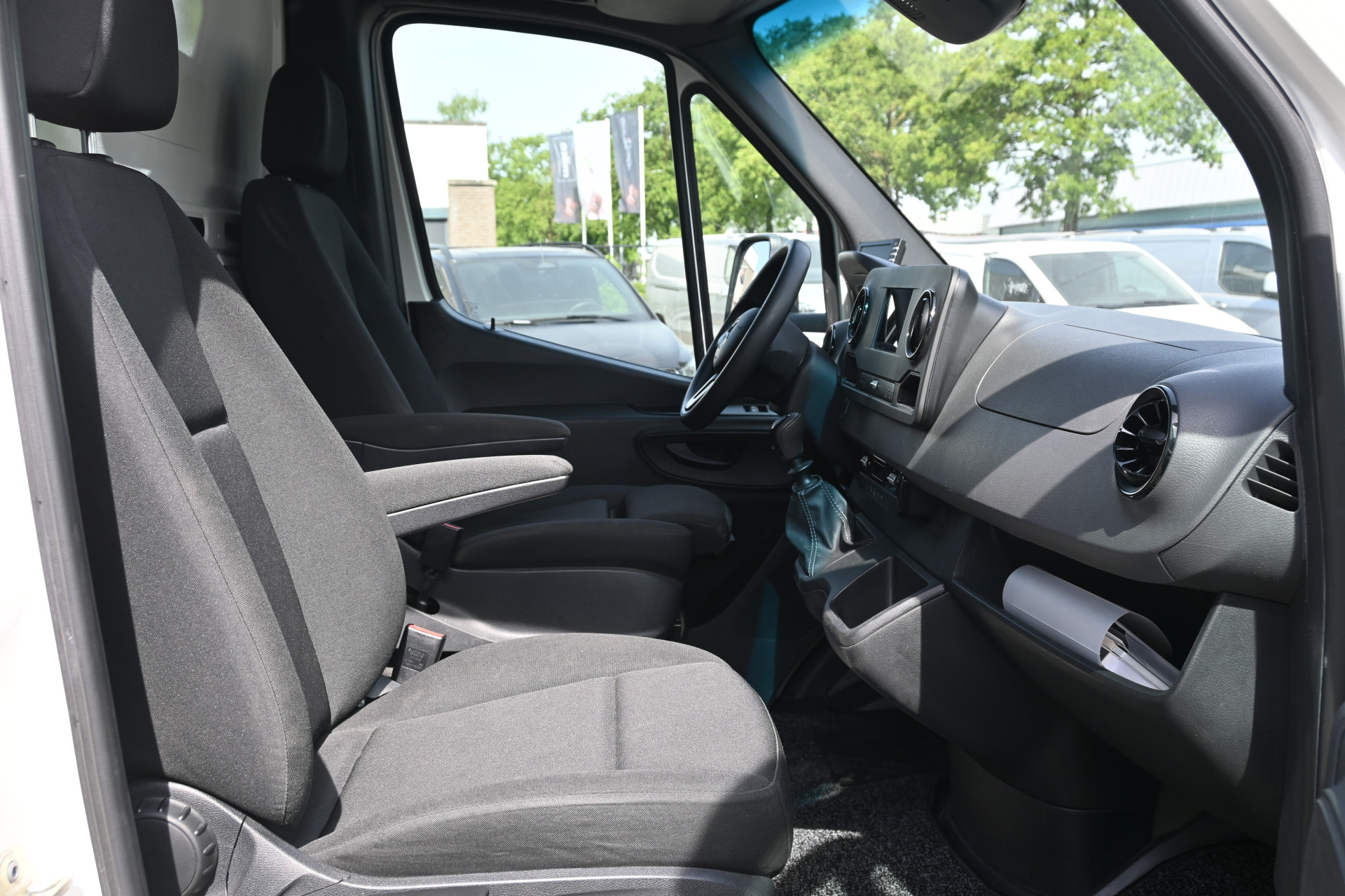 Mercedes-Benz Sprinter 5