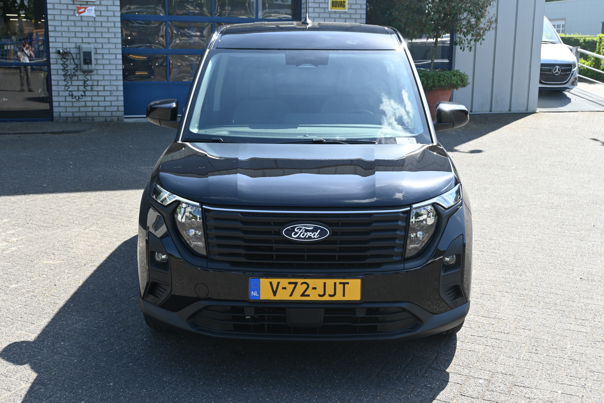 Ford Transit Courier 1