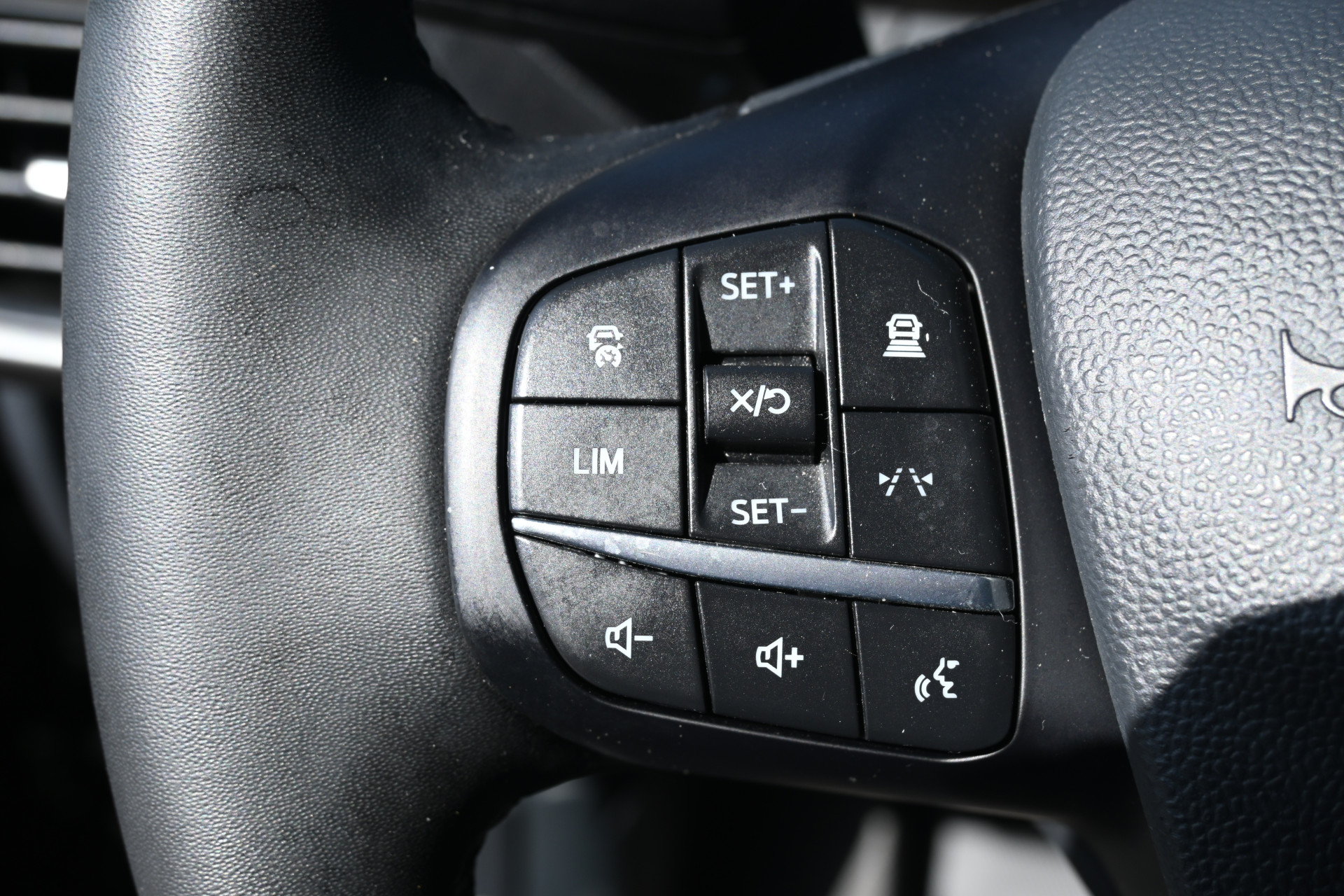 Ford Transit Courier 14