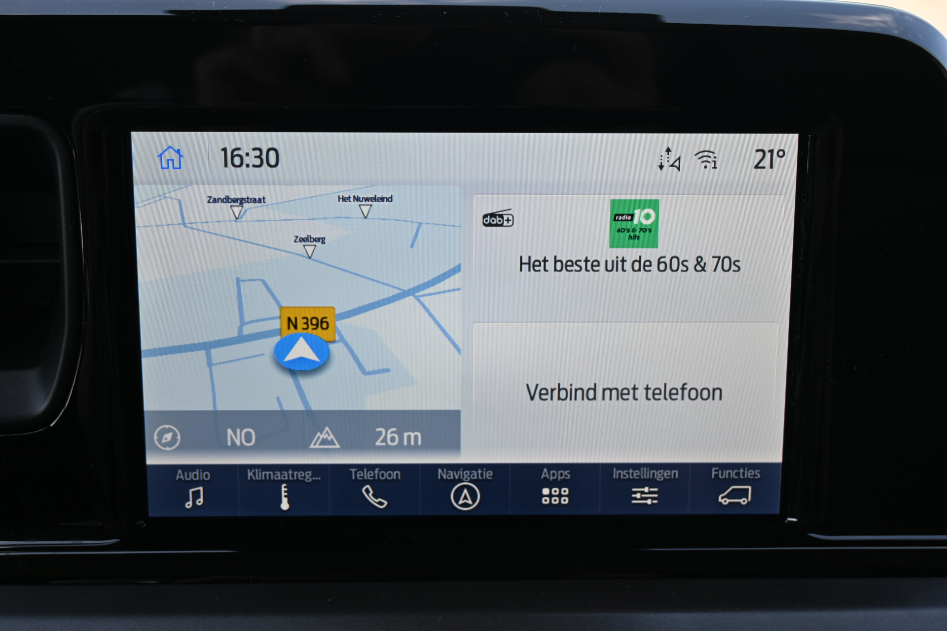 Ford Transit Courier 6