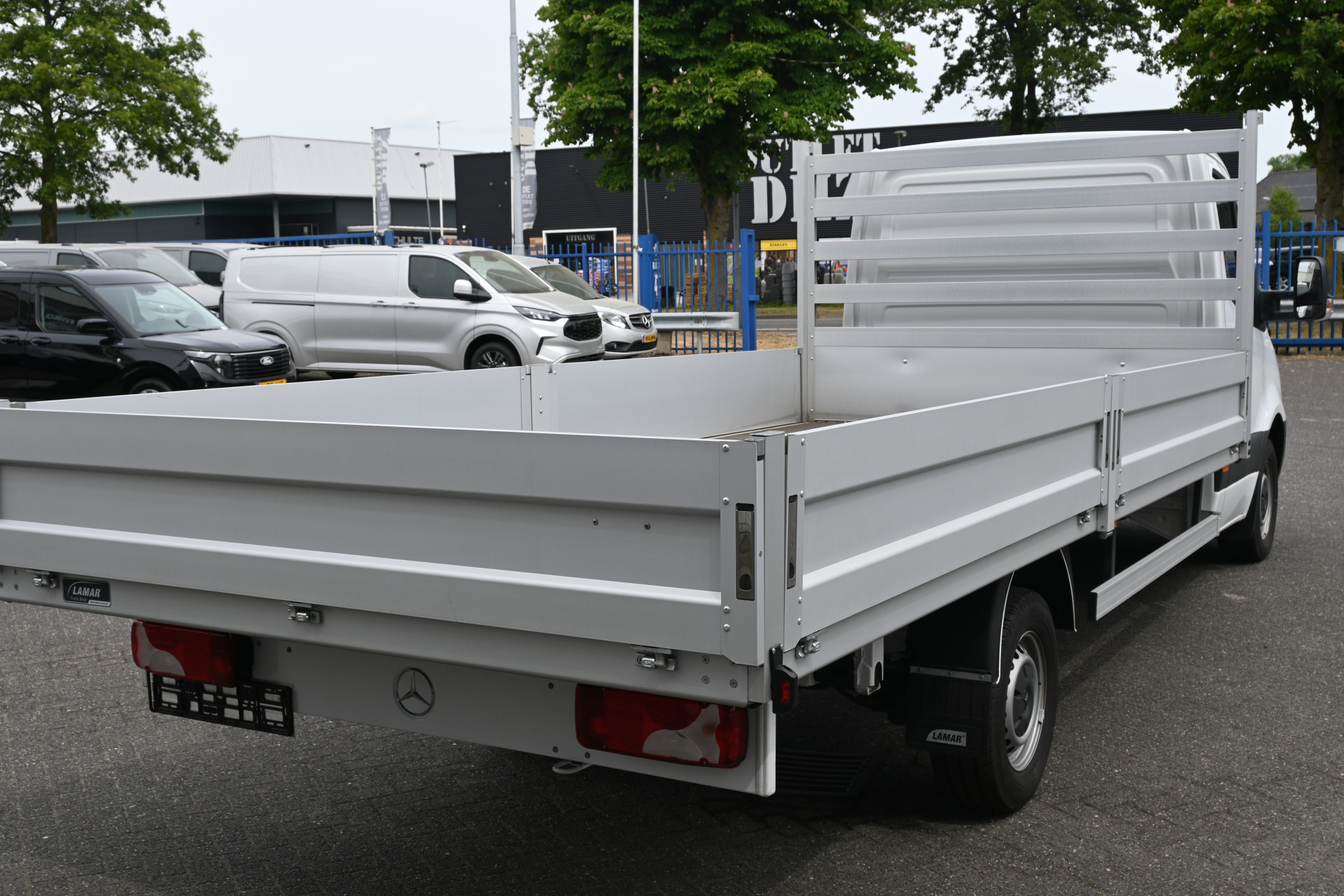 Mercedes-Benz Sprinter 2