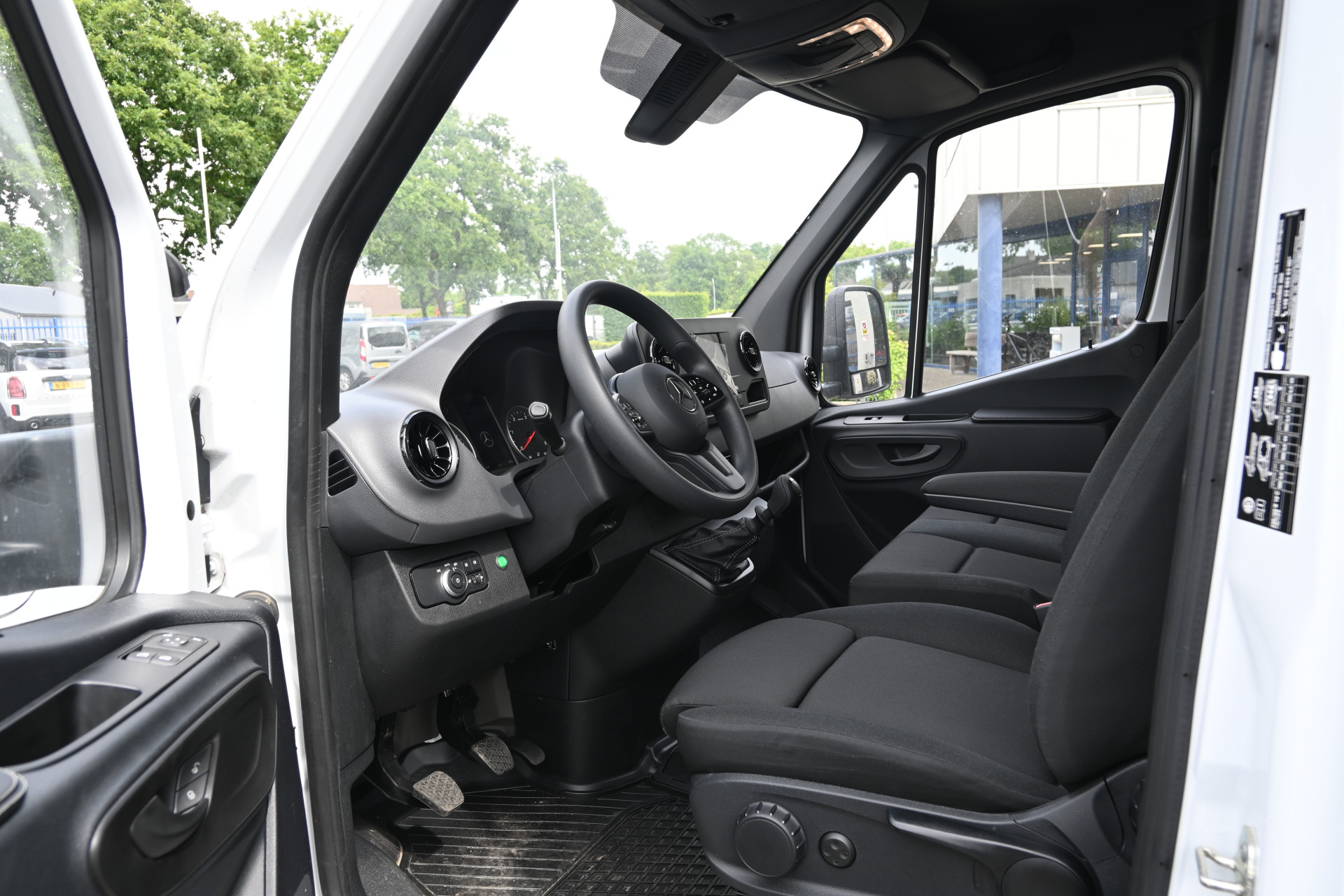 Mercedes-Benz Sprinter 5