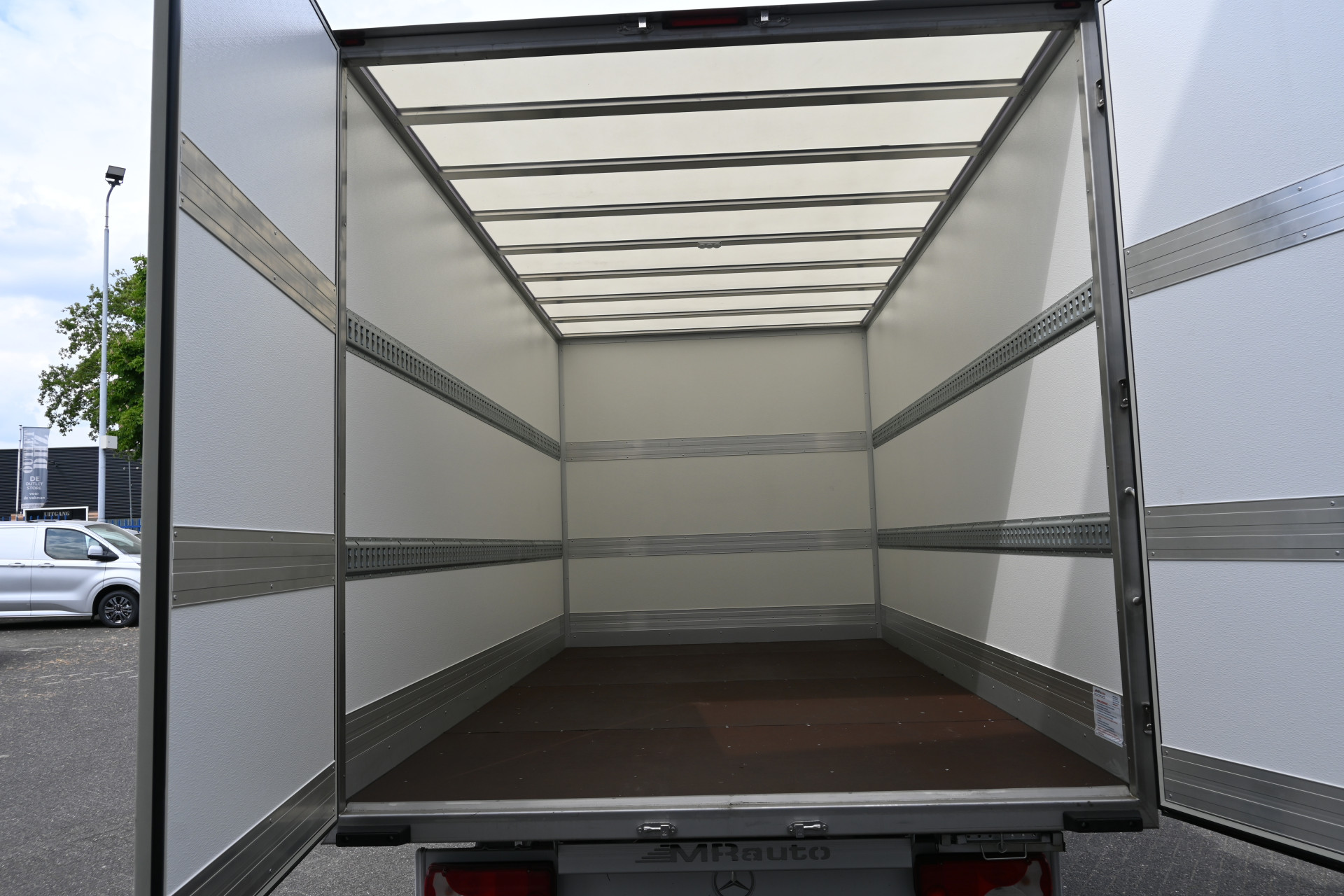 Mercedes-Benz Sprinter 7