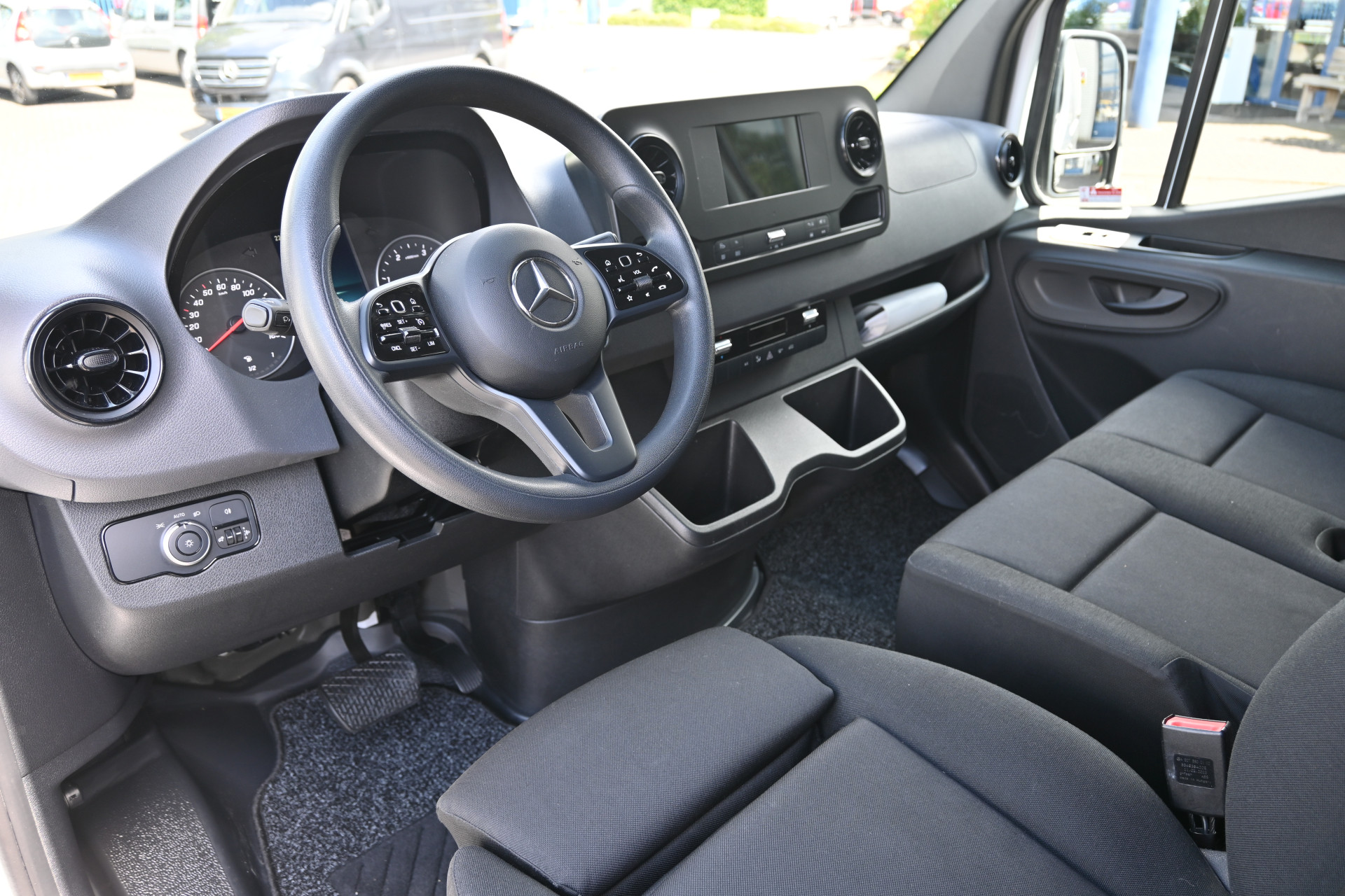 Mercedes-Benz Sprinter 3