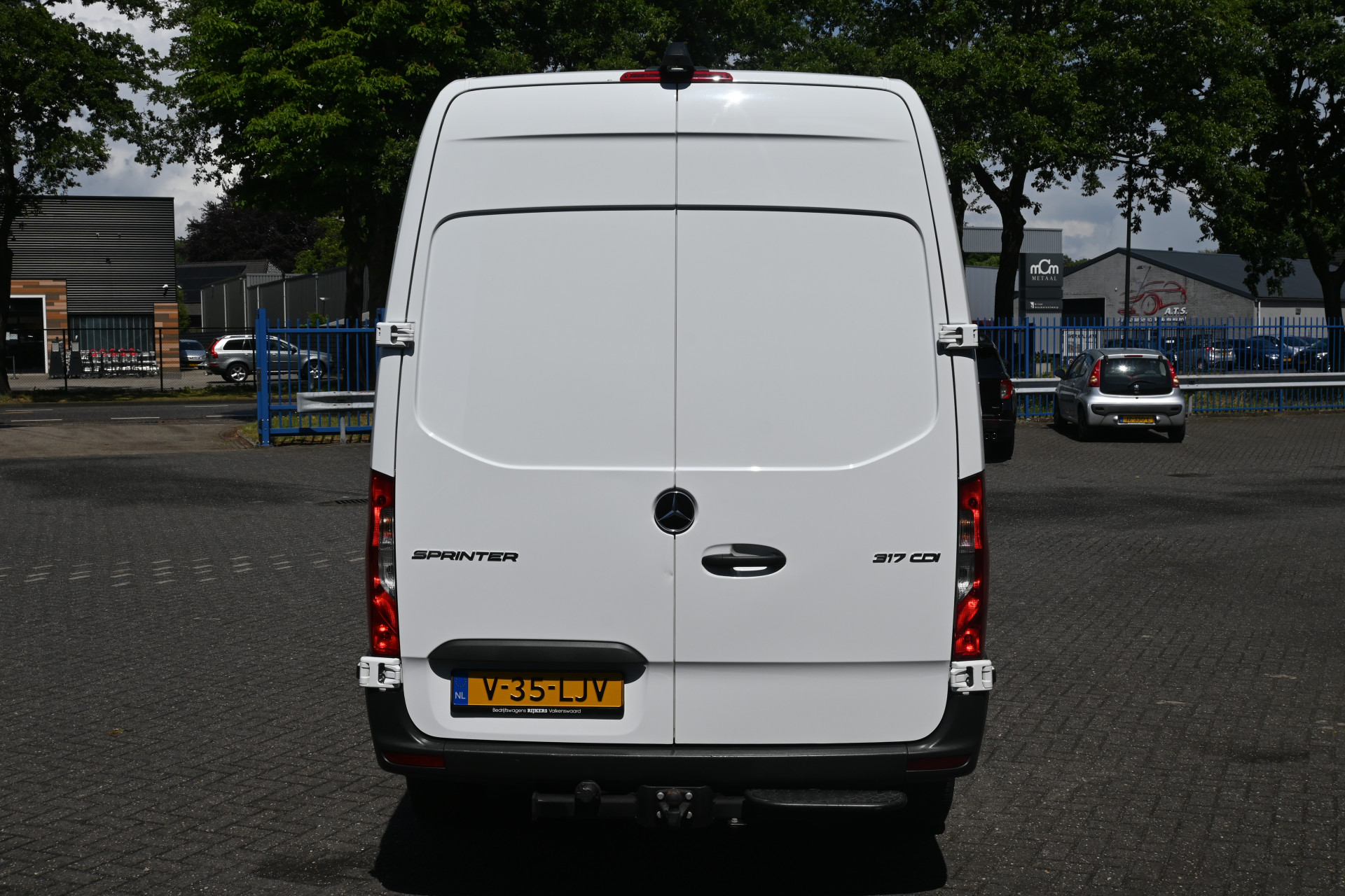 Mercedes-Benz Sprinter 10