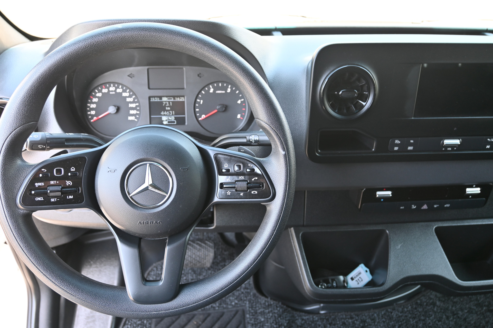 Mercedes-Benz Sprinter 14