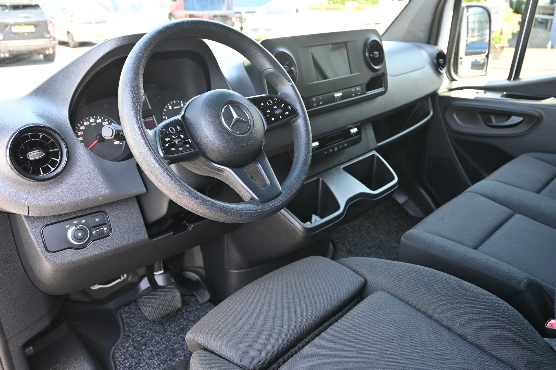 Mercedes-Benz Sprinter 3