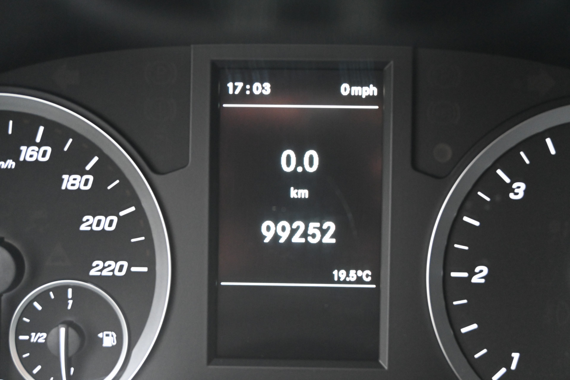 Mercedes-Benz Vito 16