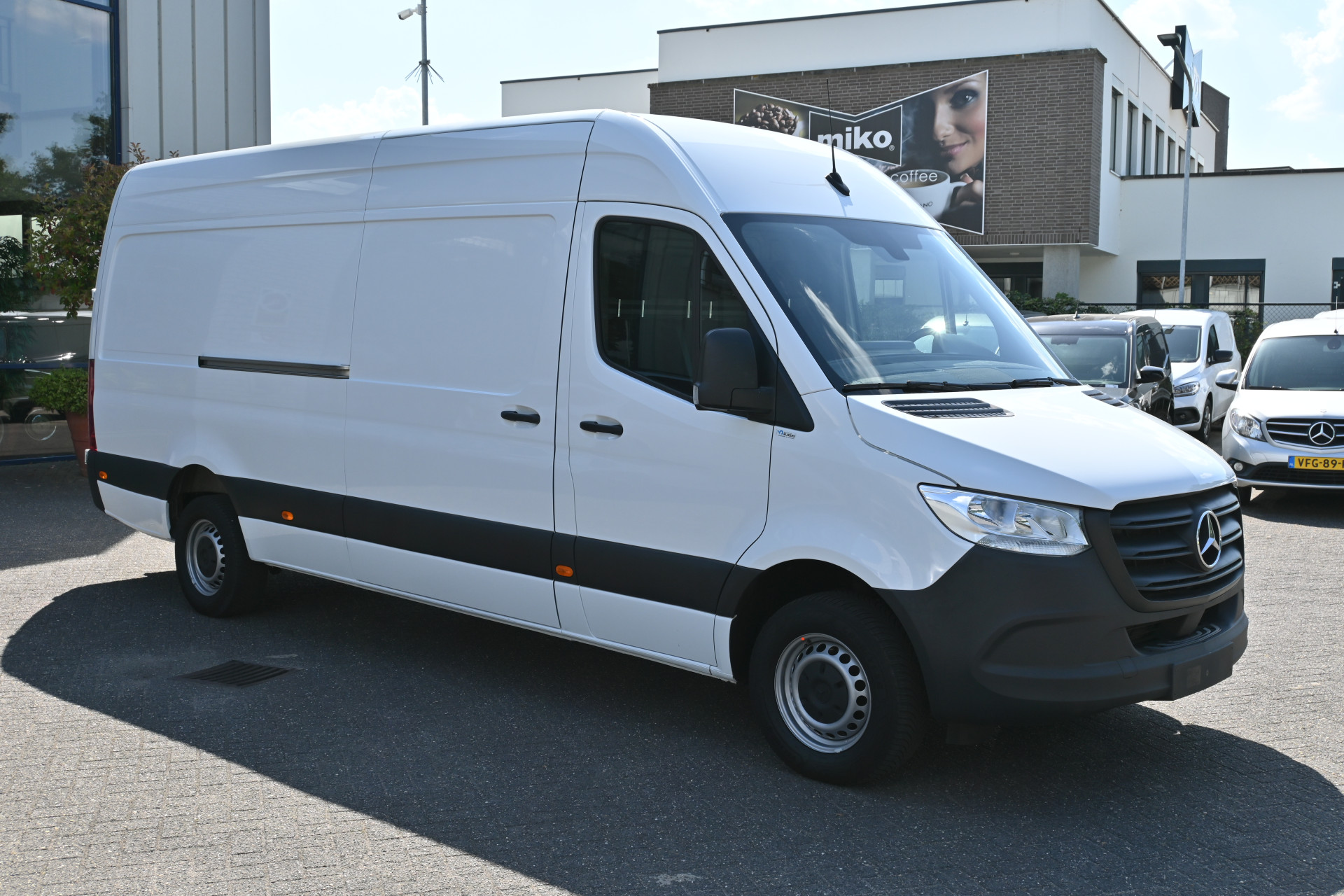 Mercedes-Benz Sprinter 9