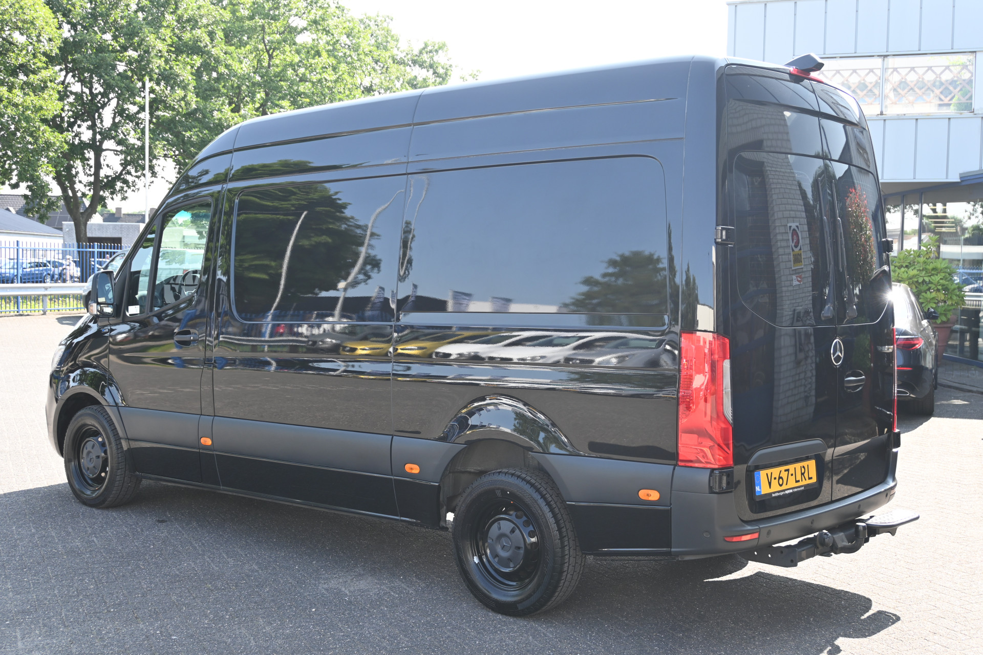 Mercedes-Benz Sprinter 11