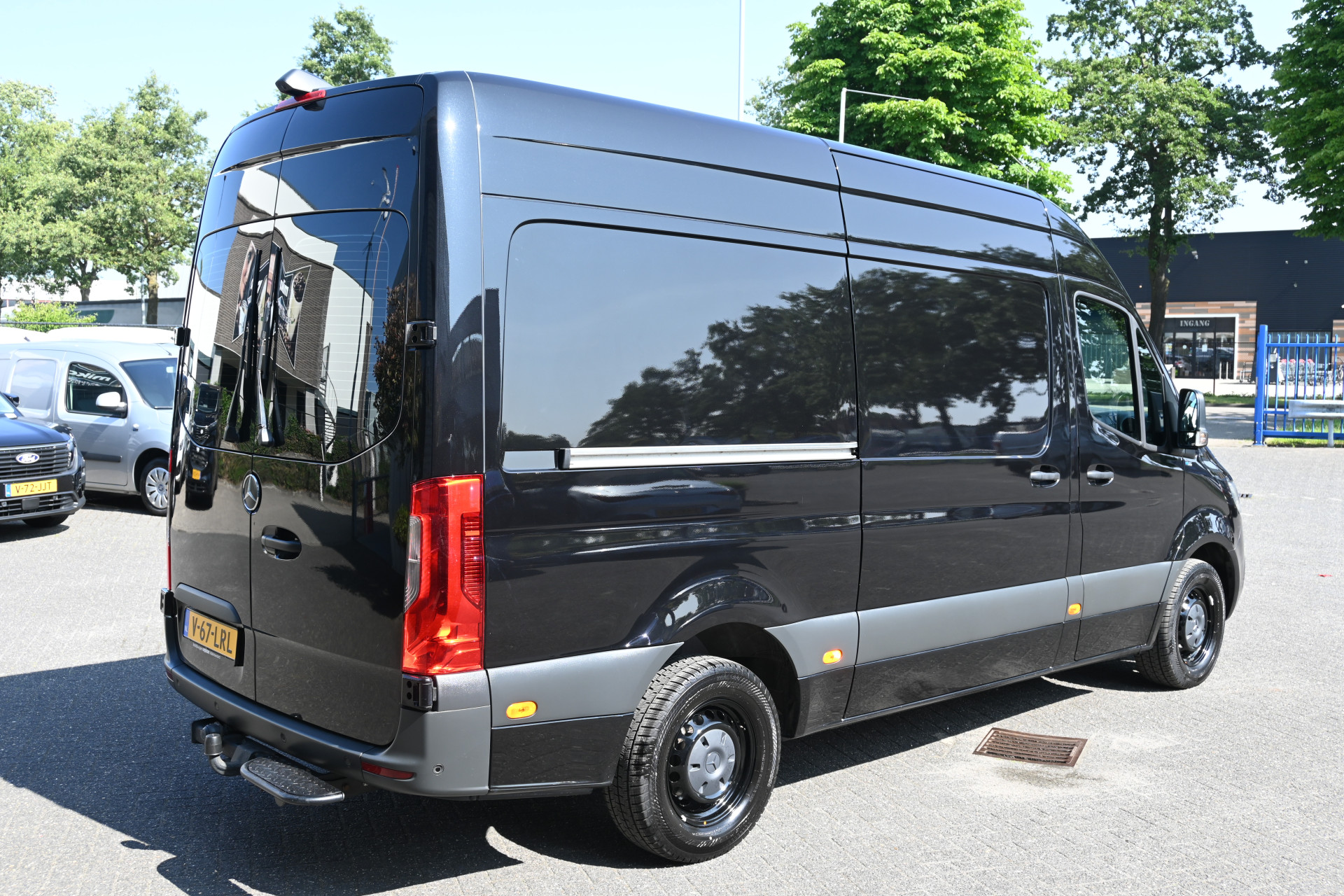 Mercedes-Benz Sprinter 2