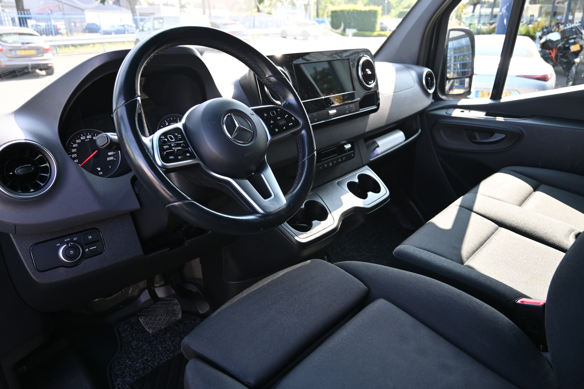 Mercedes-Benz Sprinter 3