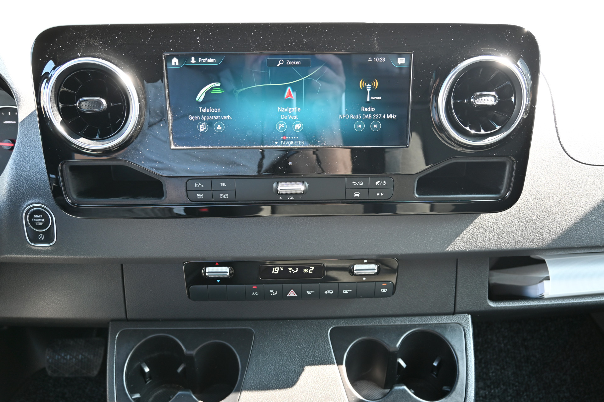 Mercedes-Benz Sprinter 4