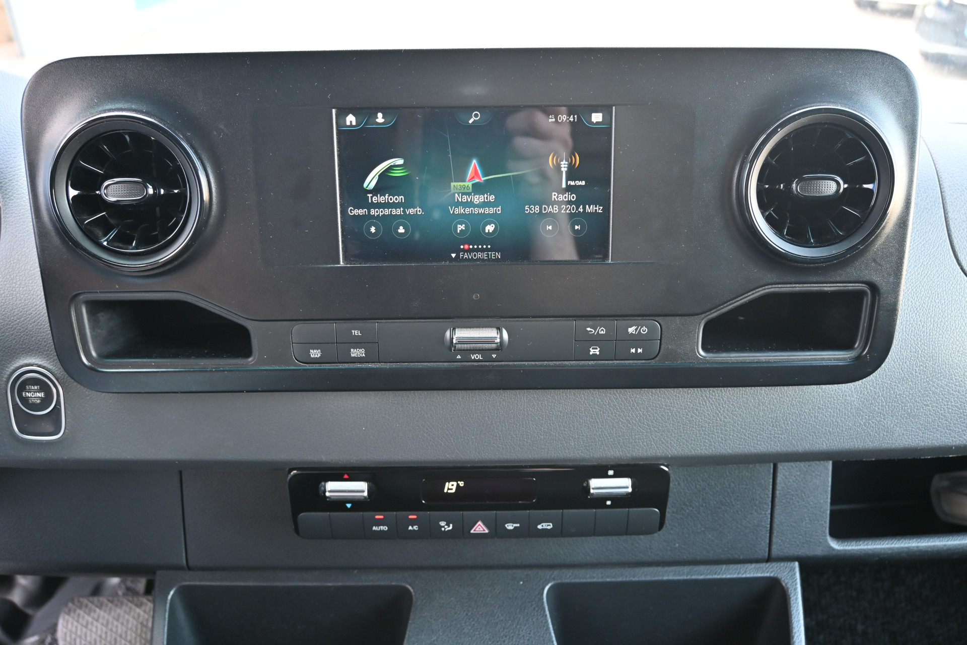 Mercedes-Benz Sprinter 4