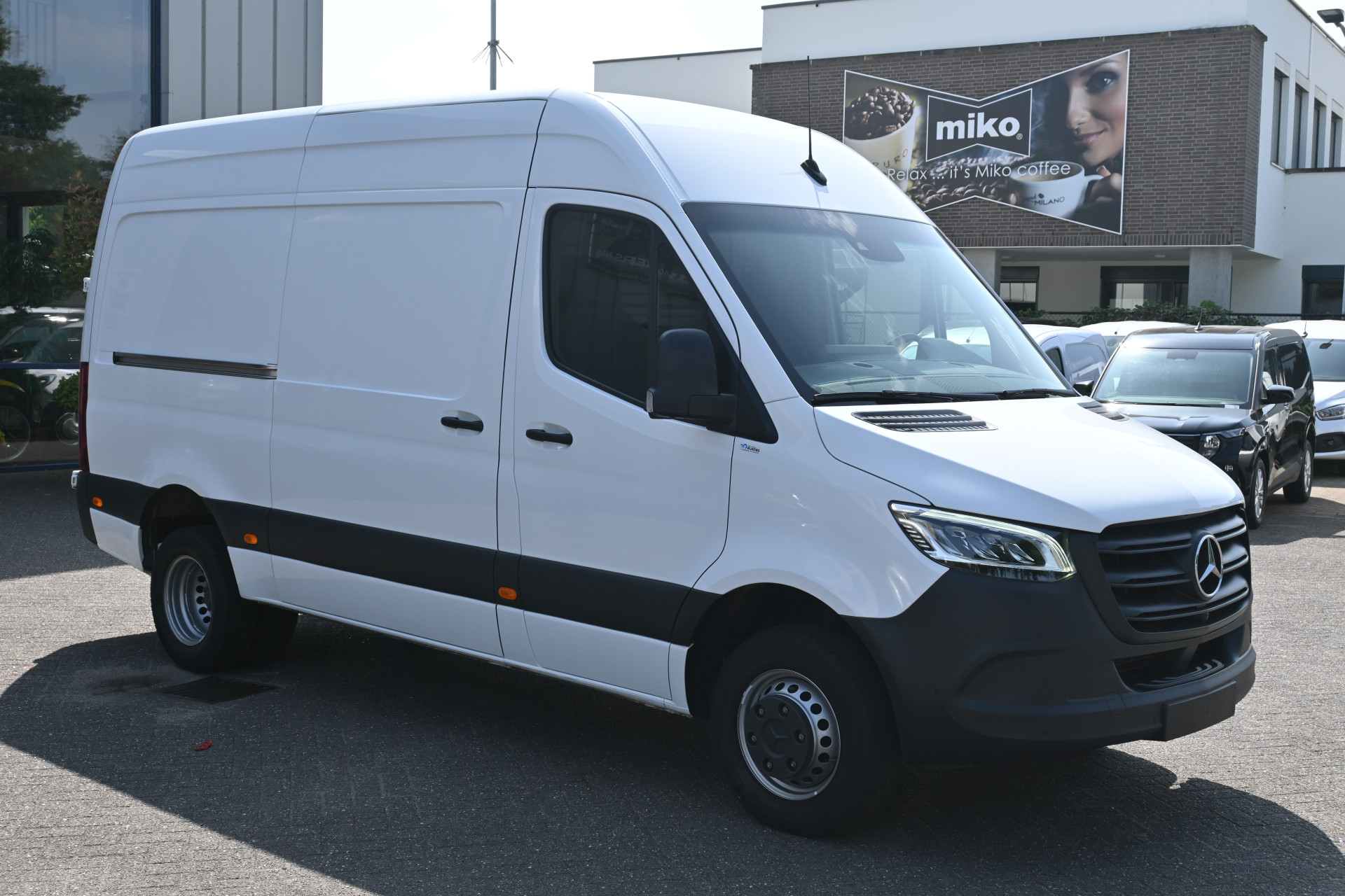 Mercedes-Benz Sprinter 11