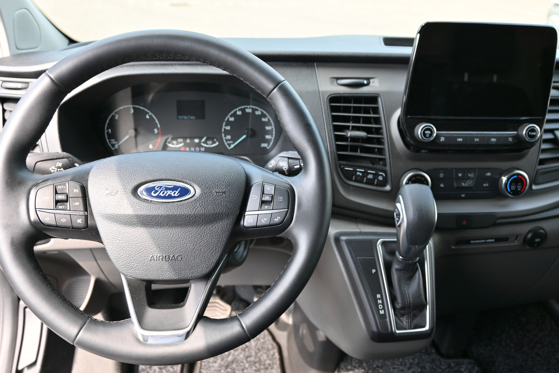Ford Transit Custom 13