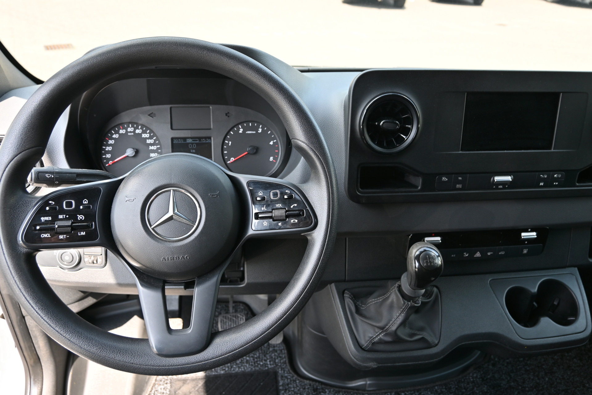 Mercedes-Benz Sprinter 13