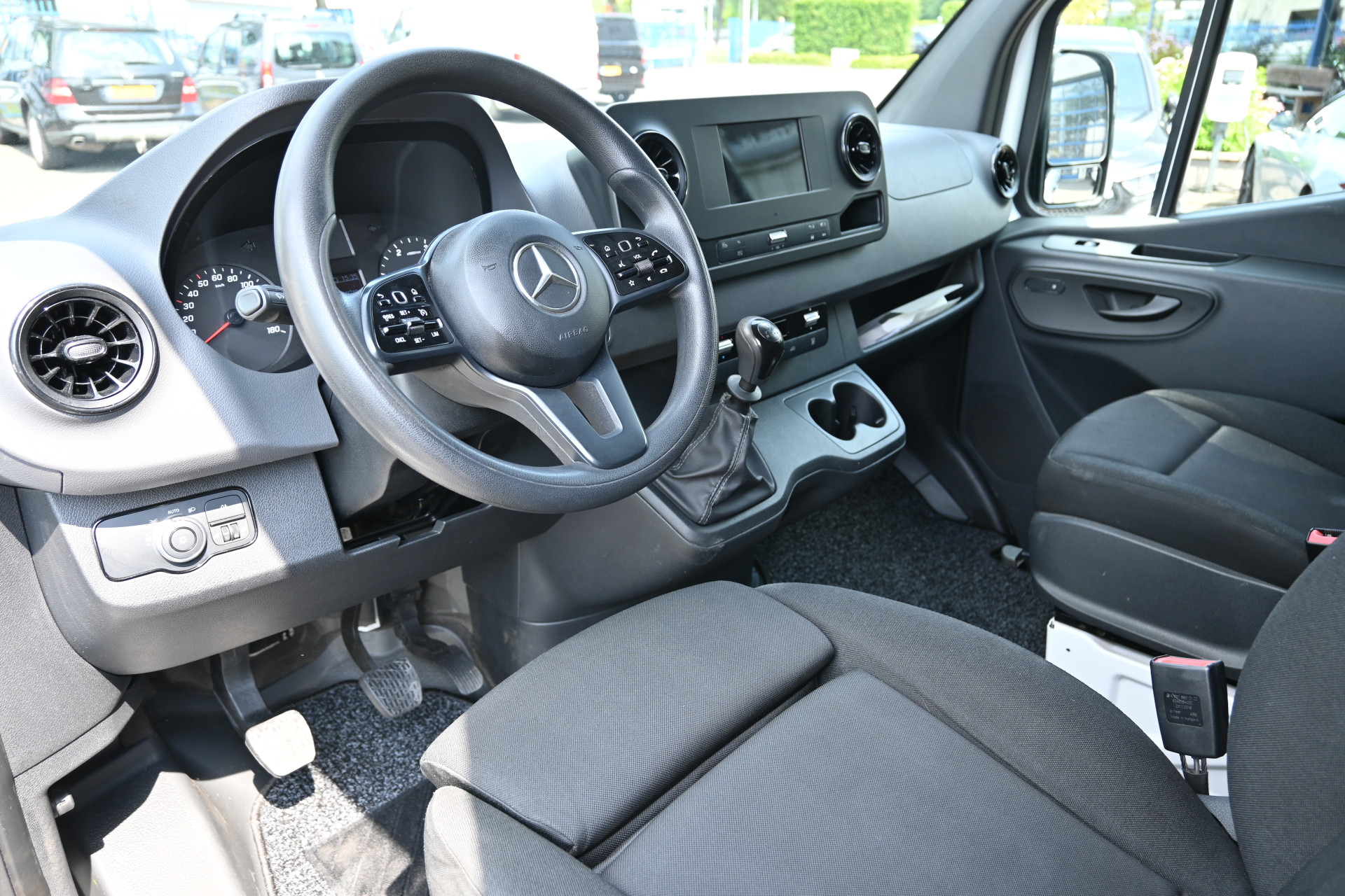 Mercedes-Benz Sprinter 3