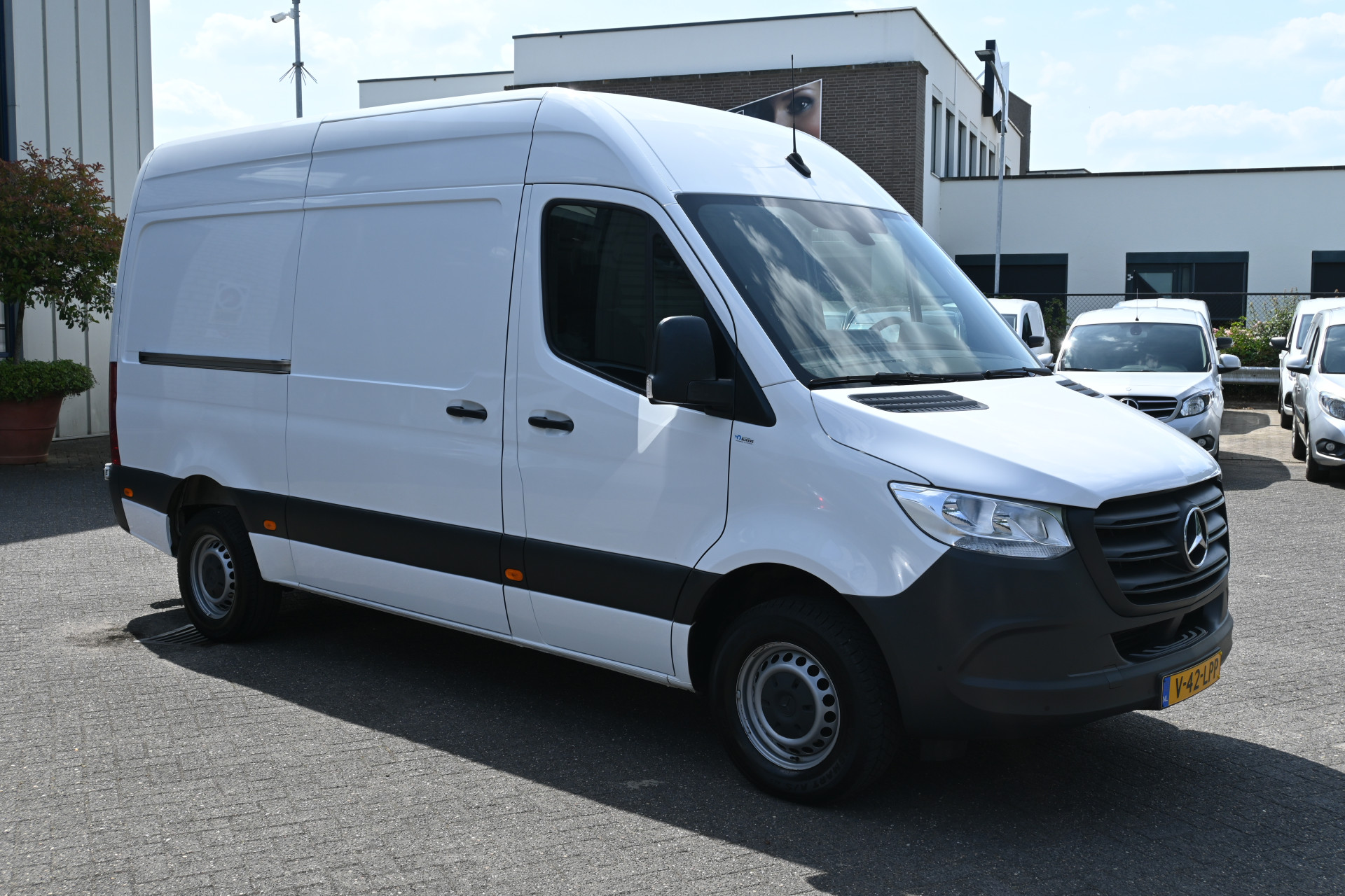 Mercedes-Benz Sprinter 8