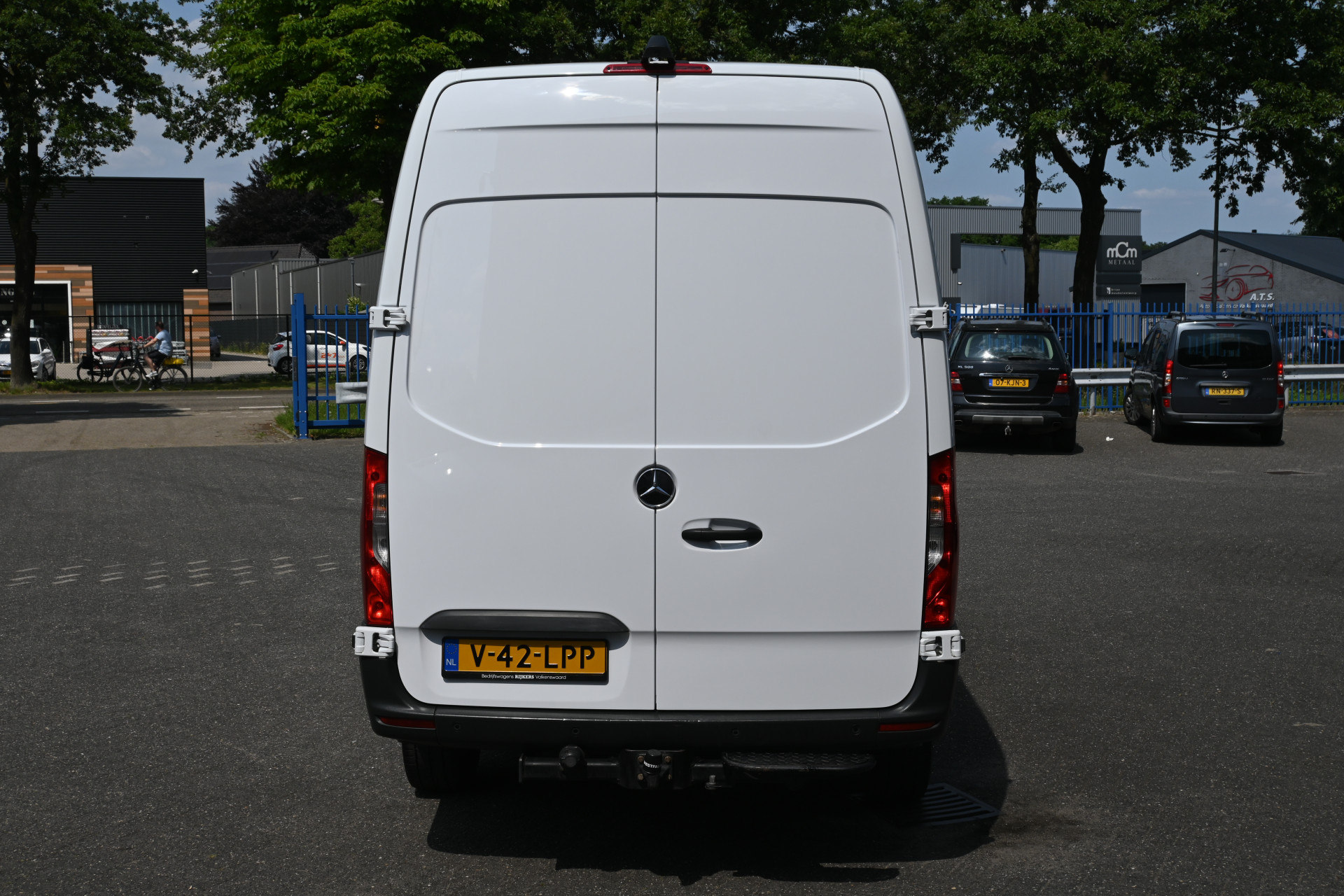 Mercedes-Benz Sprinter 9