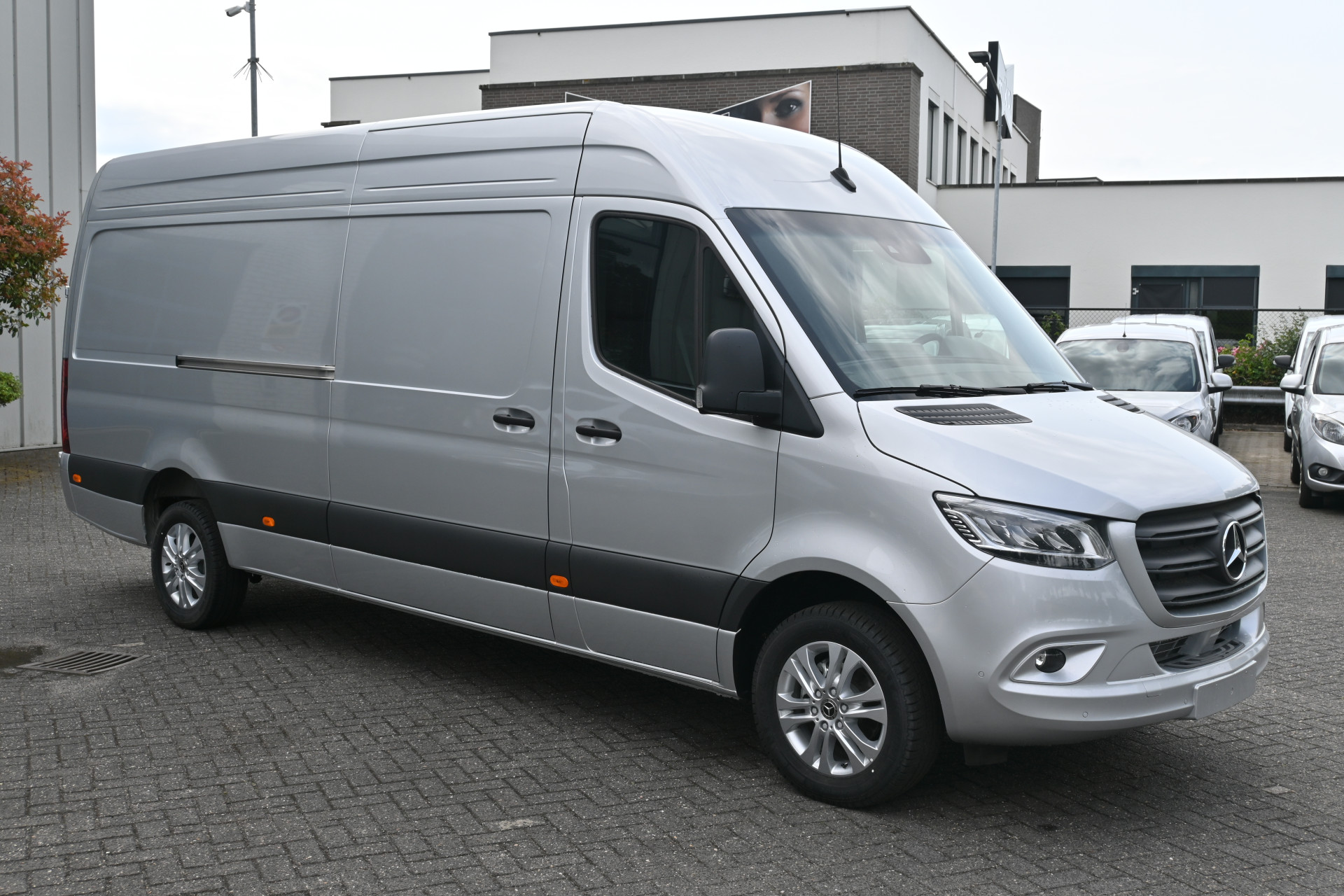 Mercedes-Benz Sprinter 10