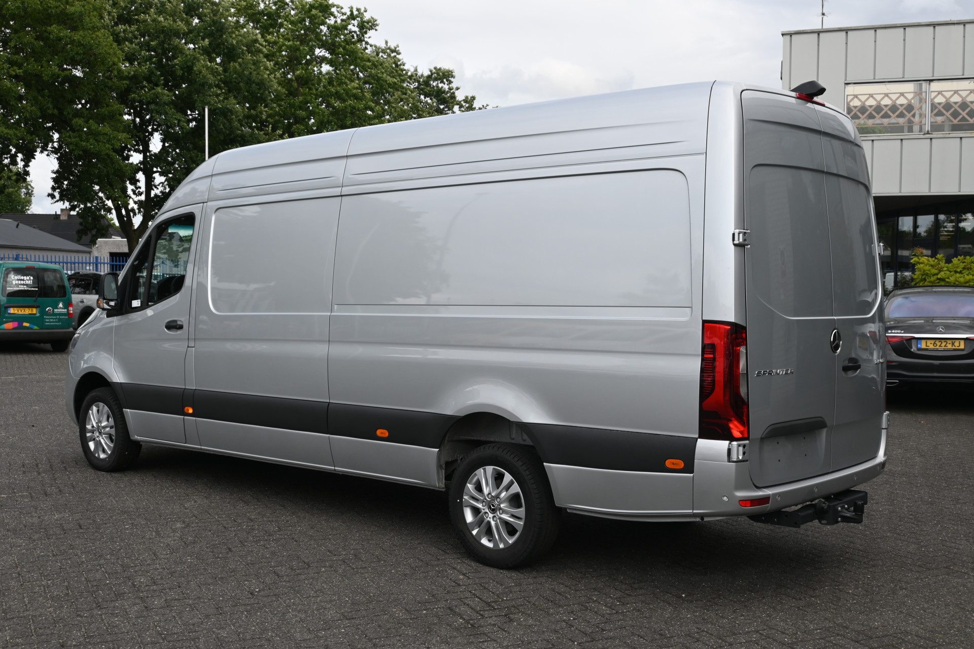 Mercedes-Benz Sprinter 12