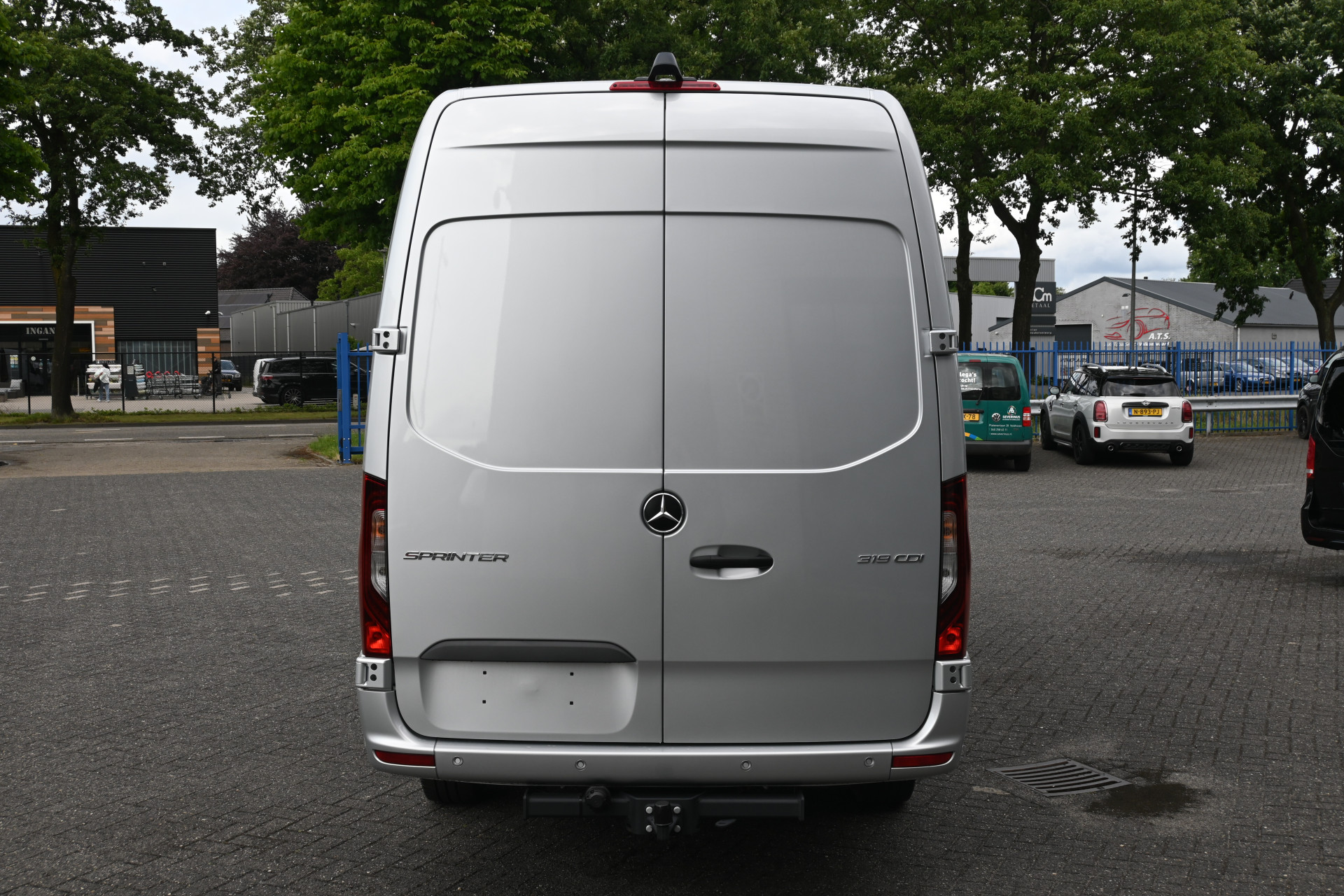 Mercedes-Benz Sprinter 13