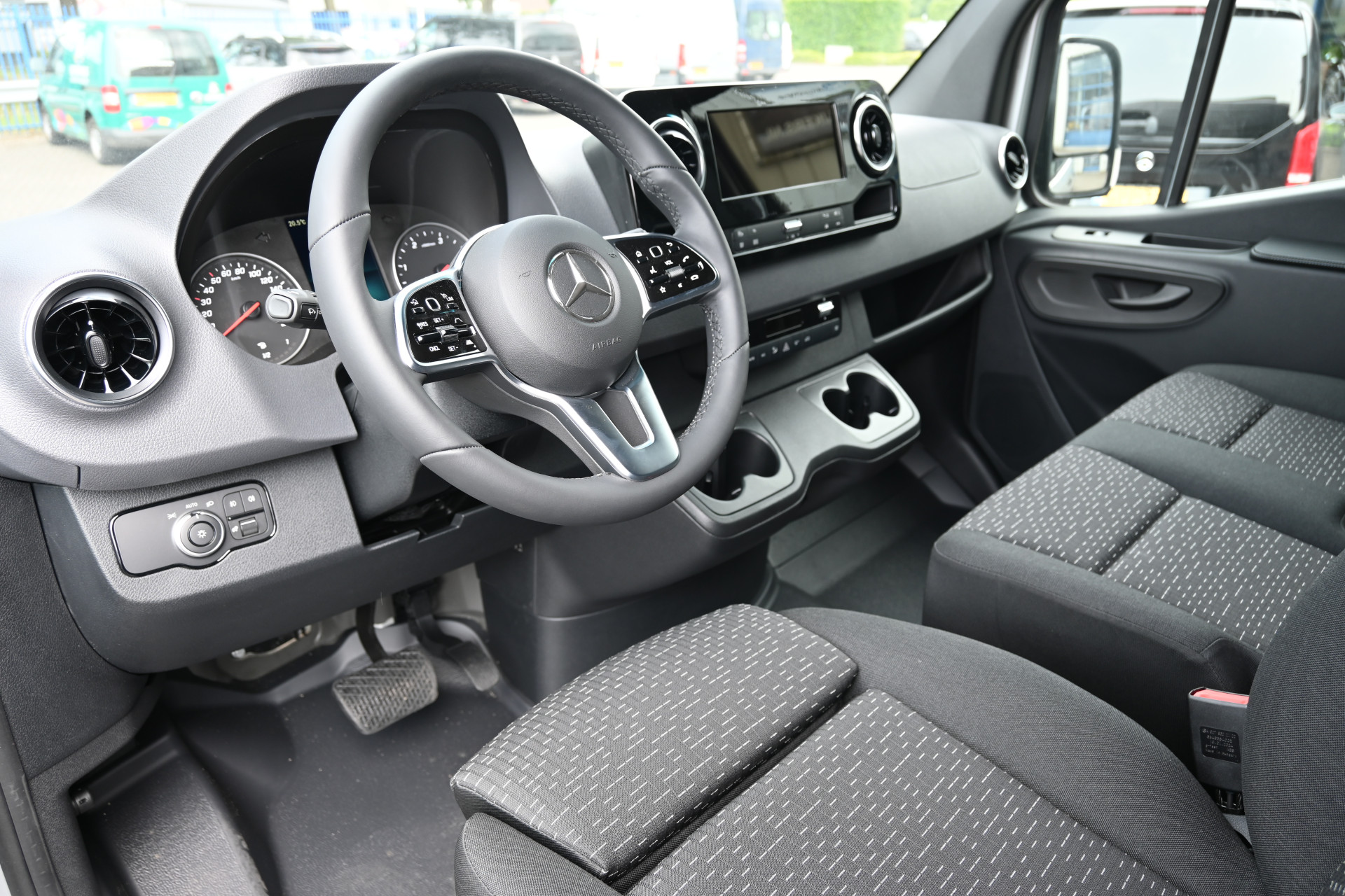 Mercedes-Benz Sprinter 3