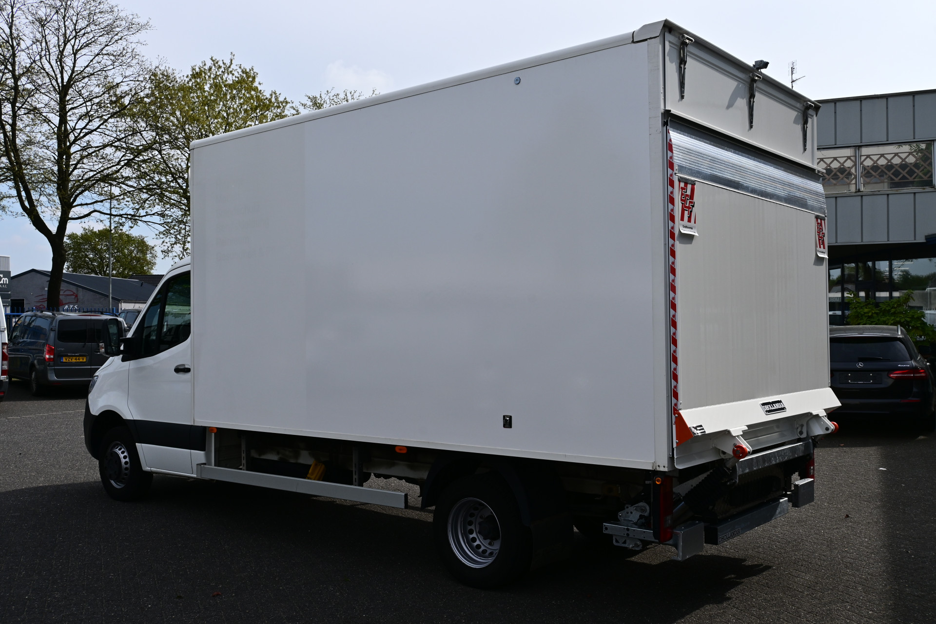 Mercedes-Benz Sprinter 8