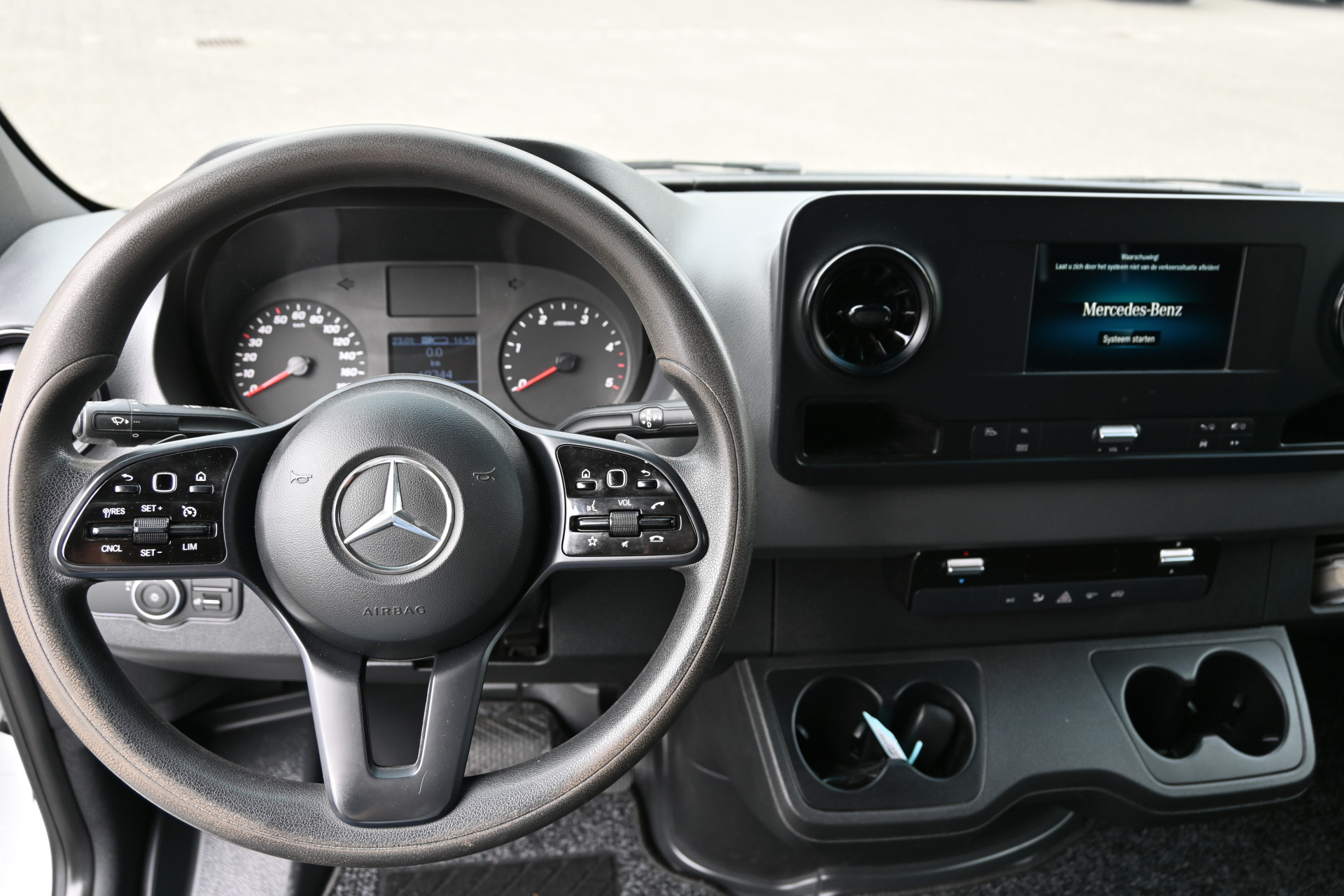 Mercedes-Benz Sprinter 15