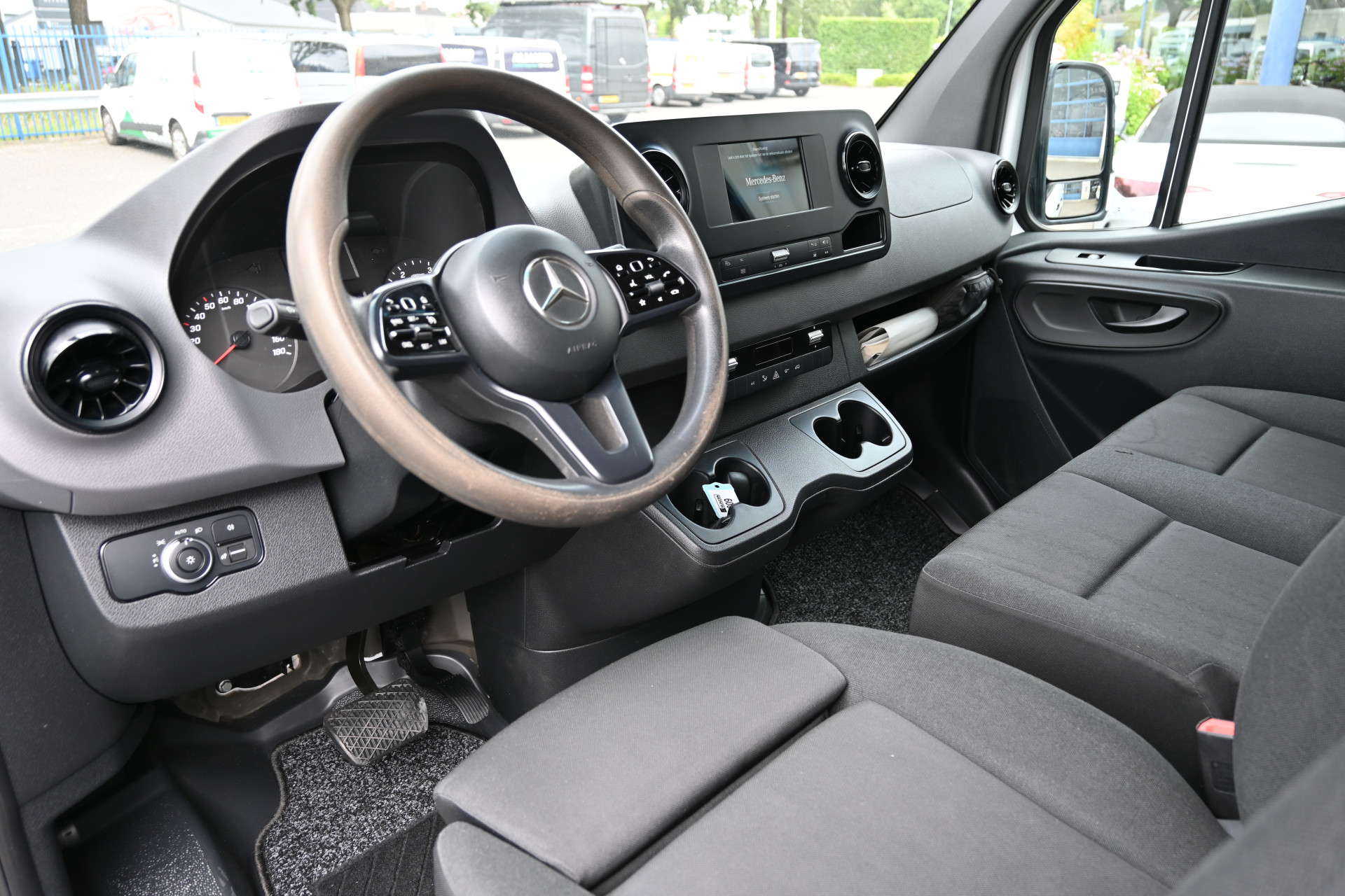 Mercedes-Benz Sprinter 3