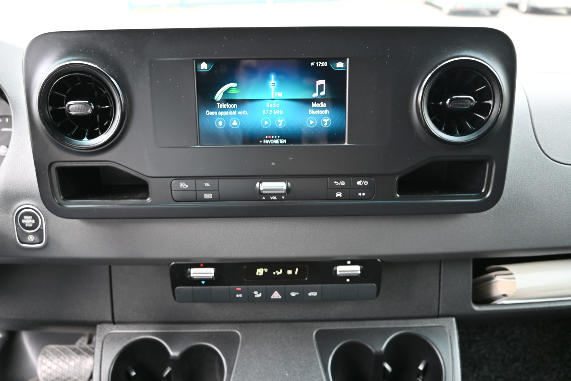 Mercedes-Benz Sprinter 4