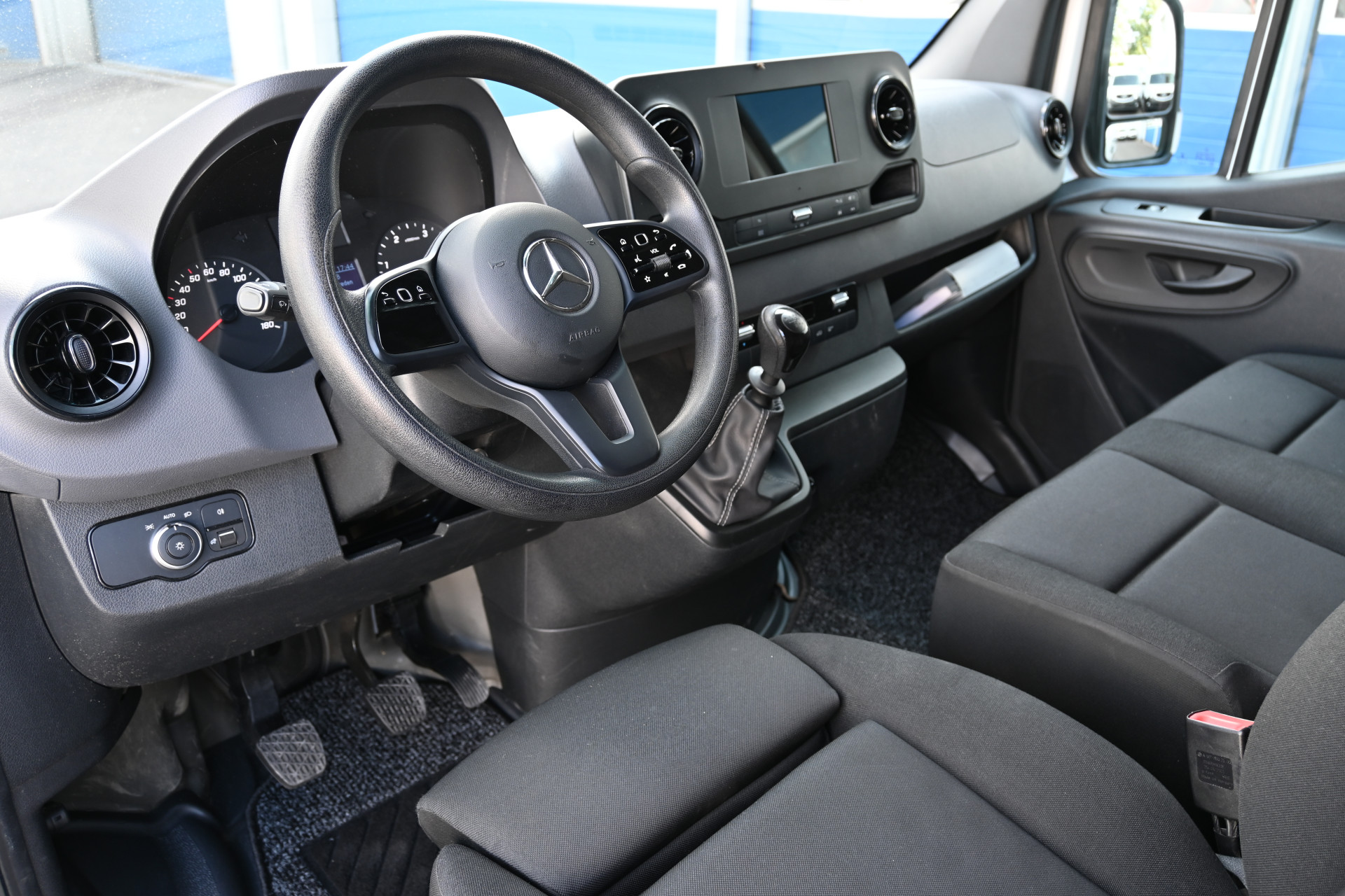 Mercedes-Benz Sprinter 3