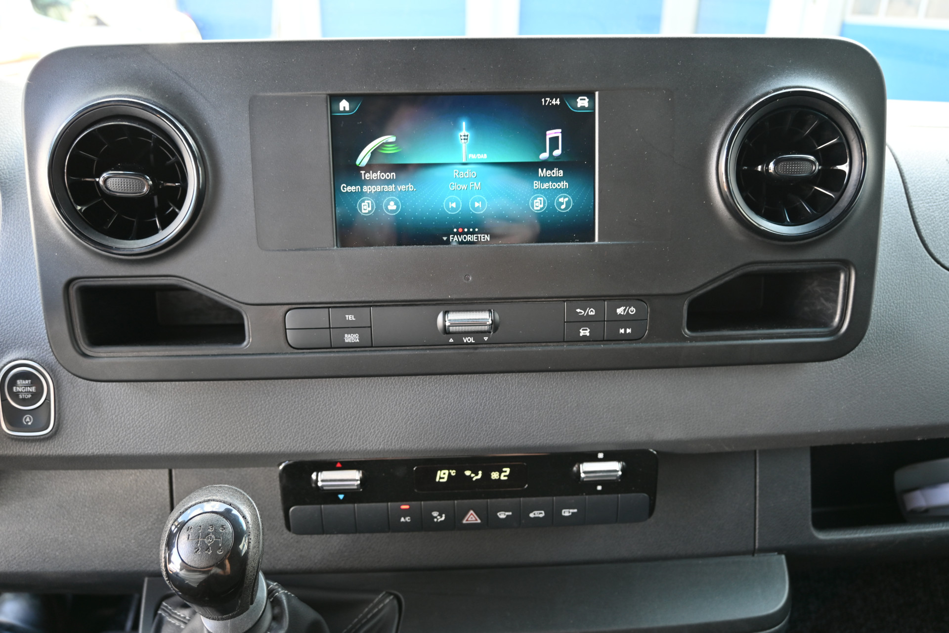 Mercedes-Benz Sprinter 4