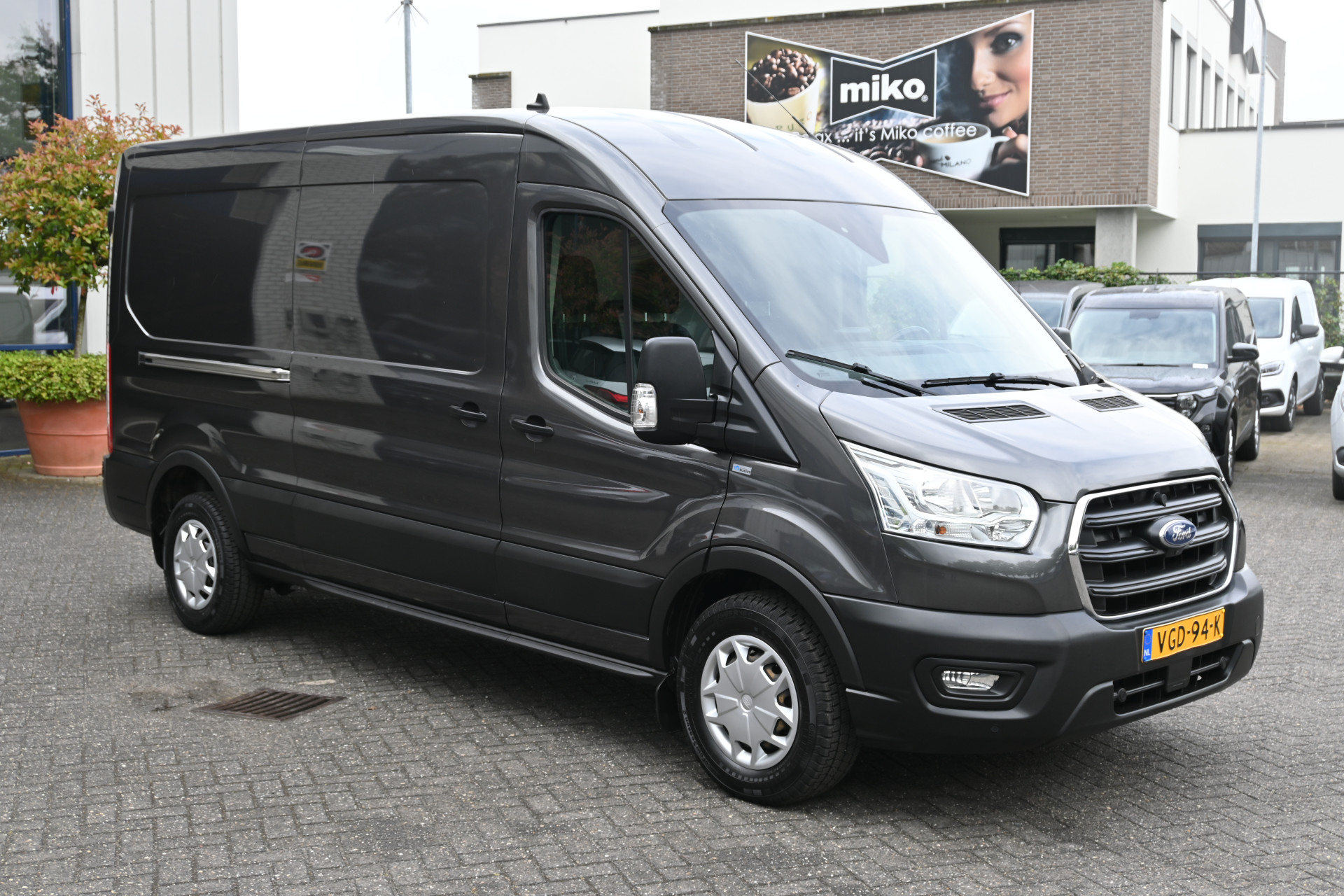 Ford Transit 8