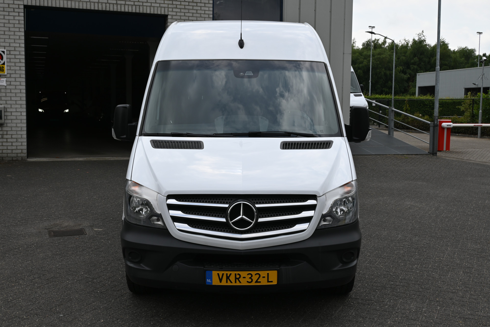 Mercedes-Benz Sprinter 1