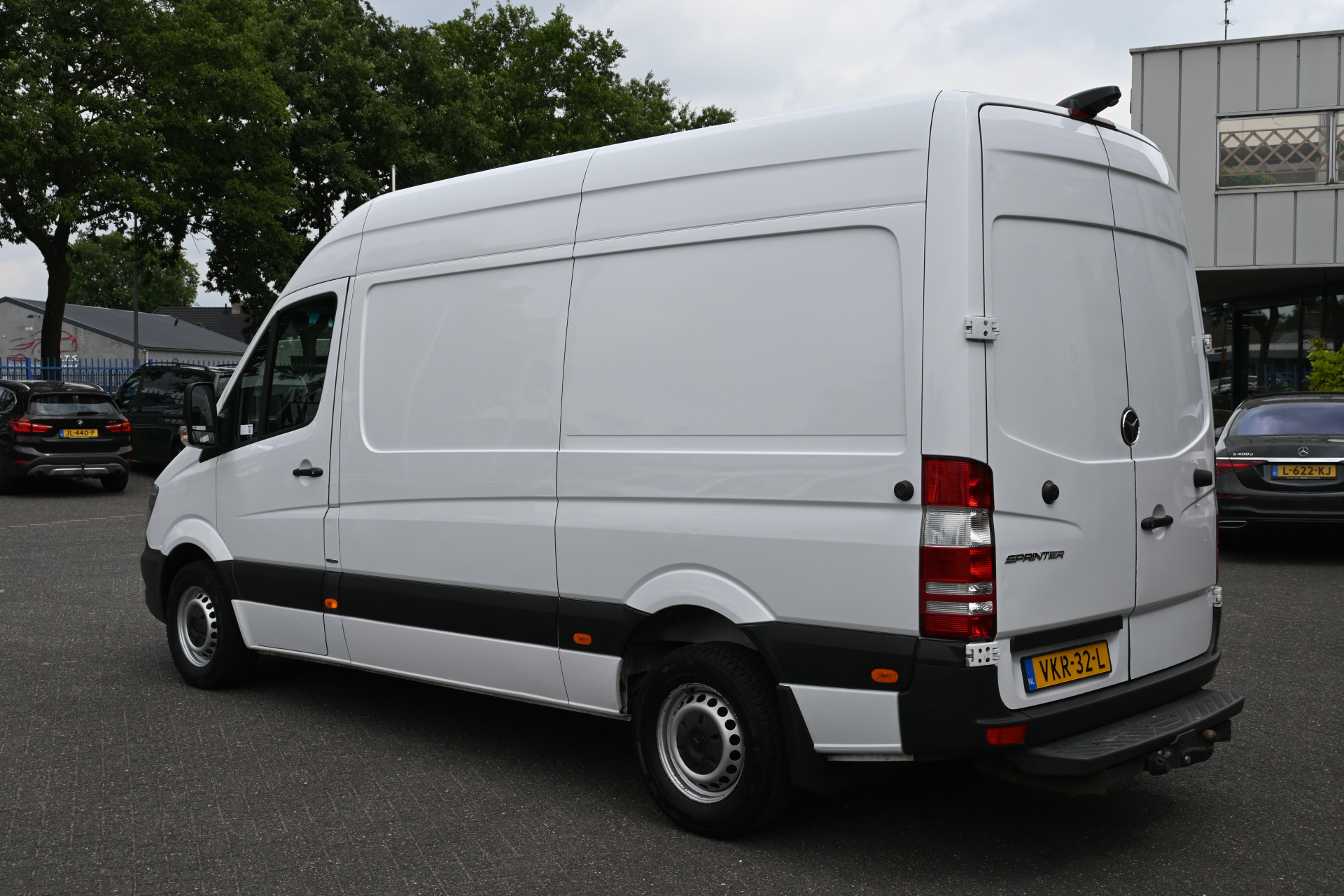 Mercedes-Benz Sprinter 9