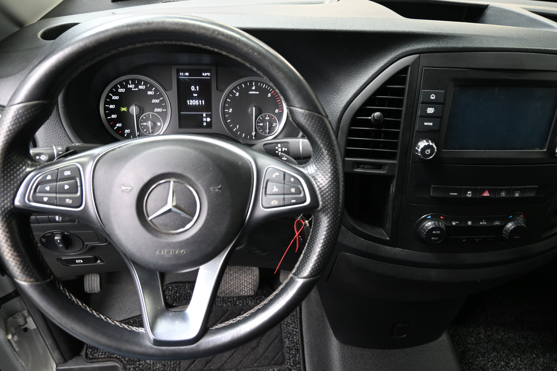 Mercedes-Benz Vito 13