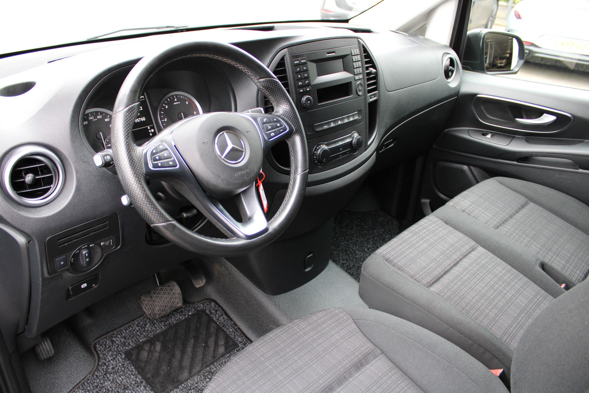 Mercedes-Benz Vito 3